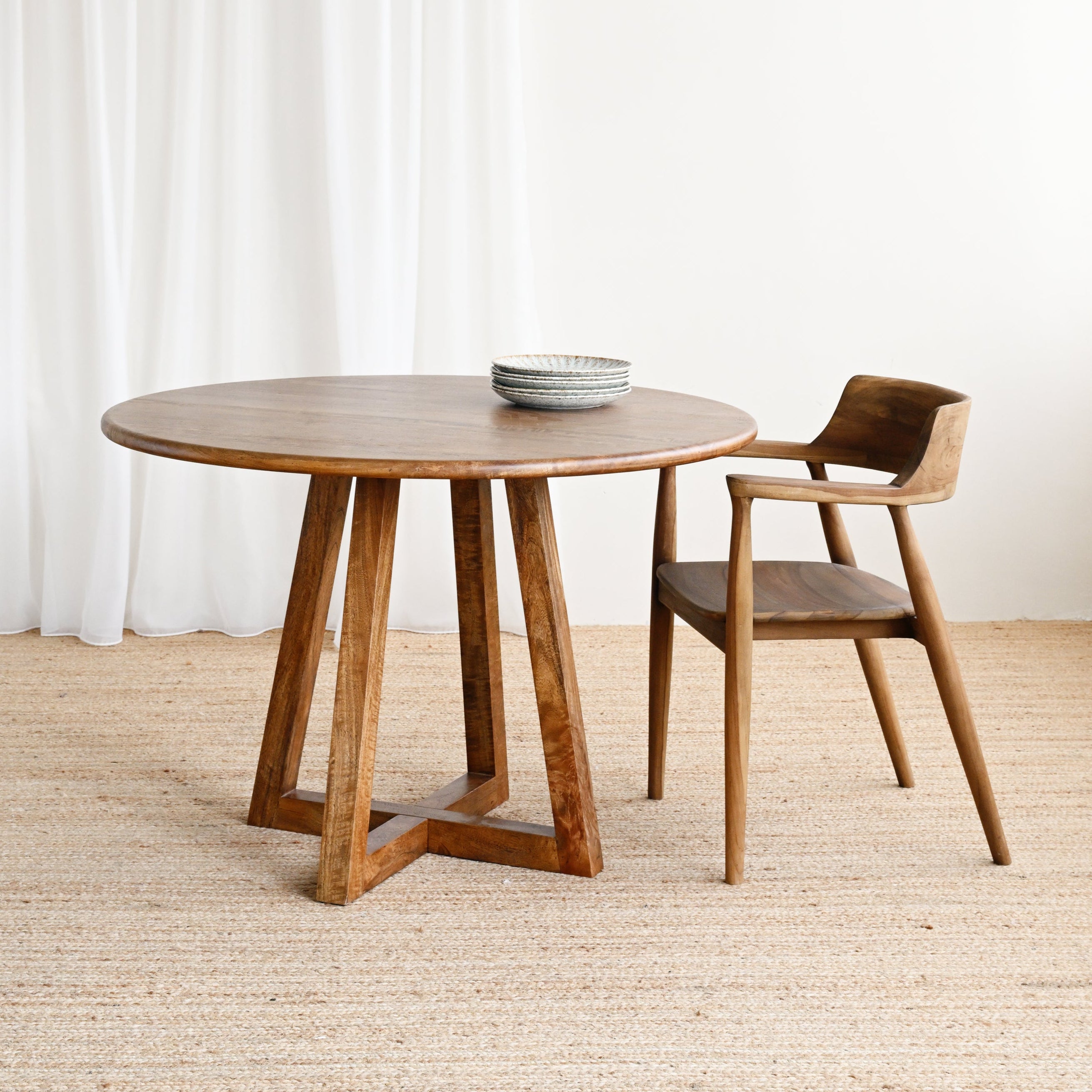 Amann Round Dining Table 11