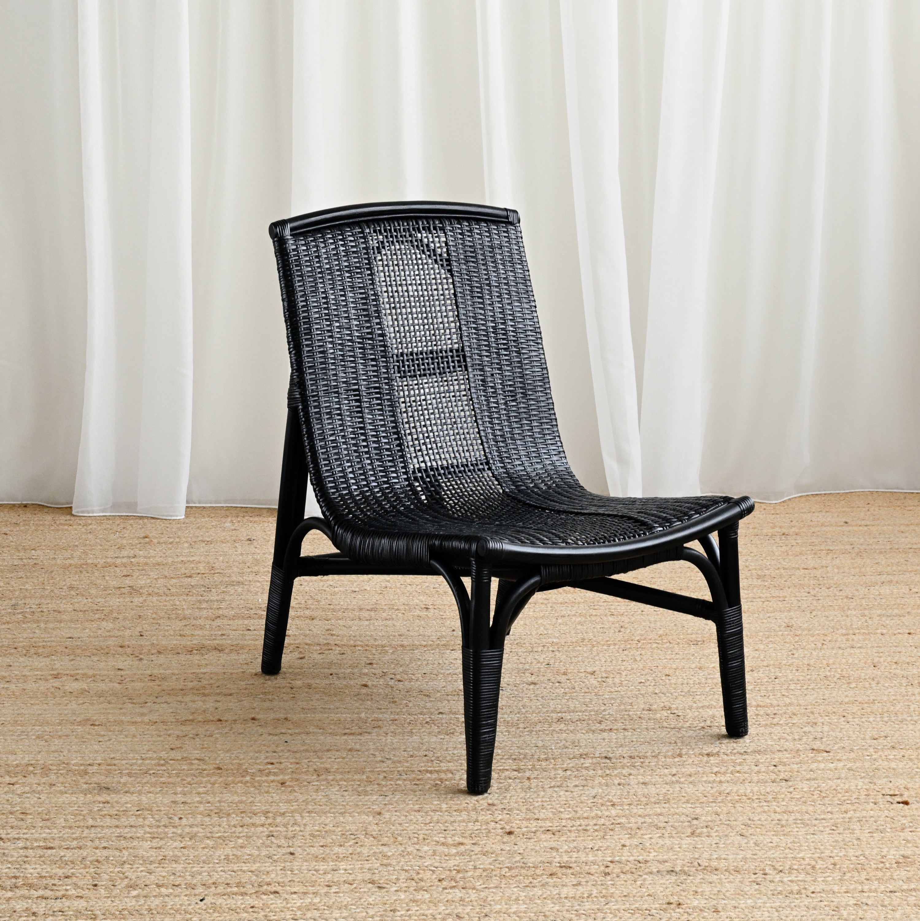 Binjai Rattan Lounge Chair 7