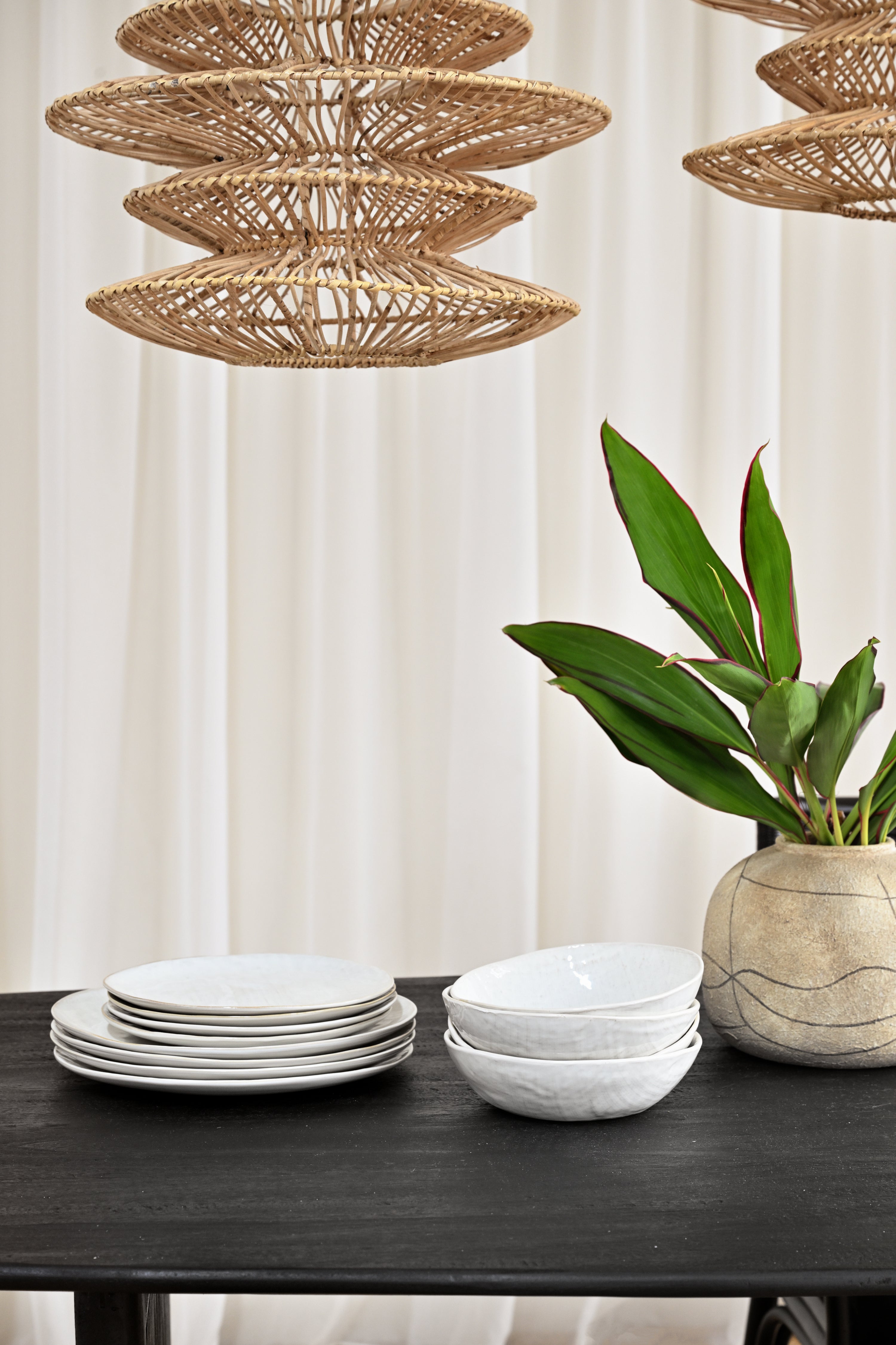 Molly Dining Table in Black