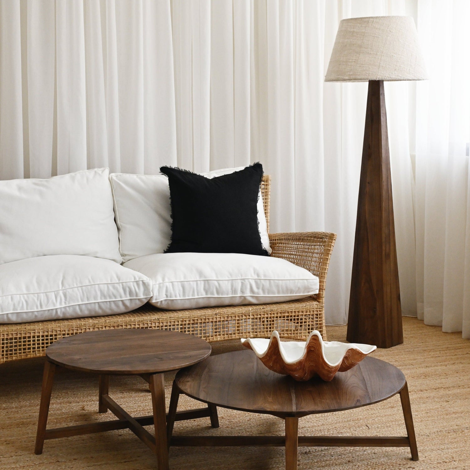 Montigo Floor Lamp