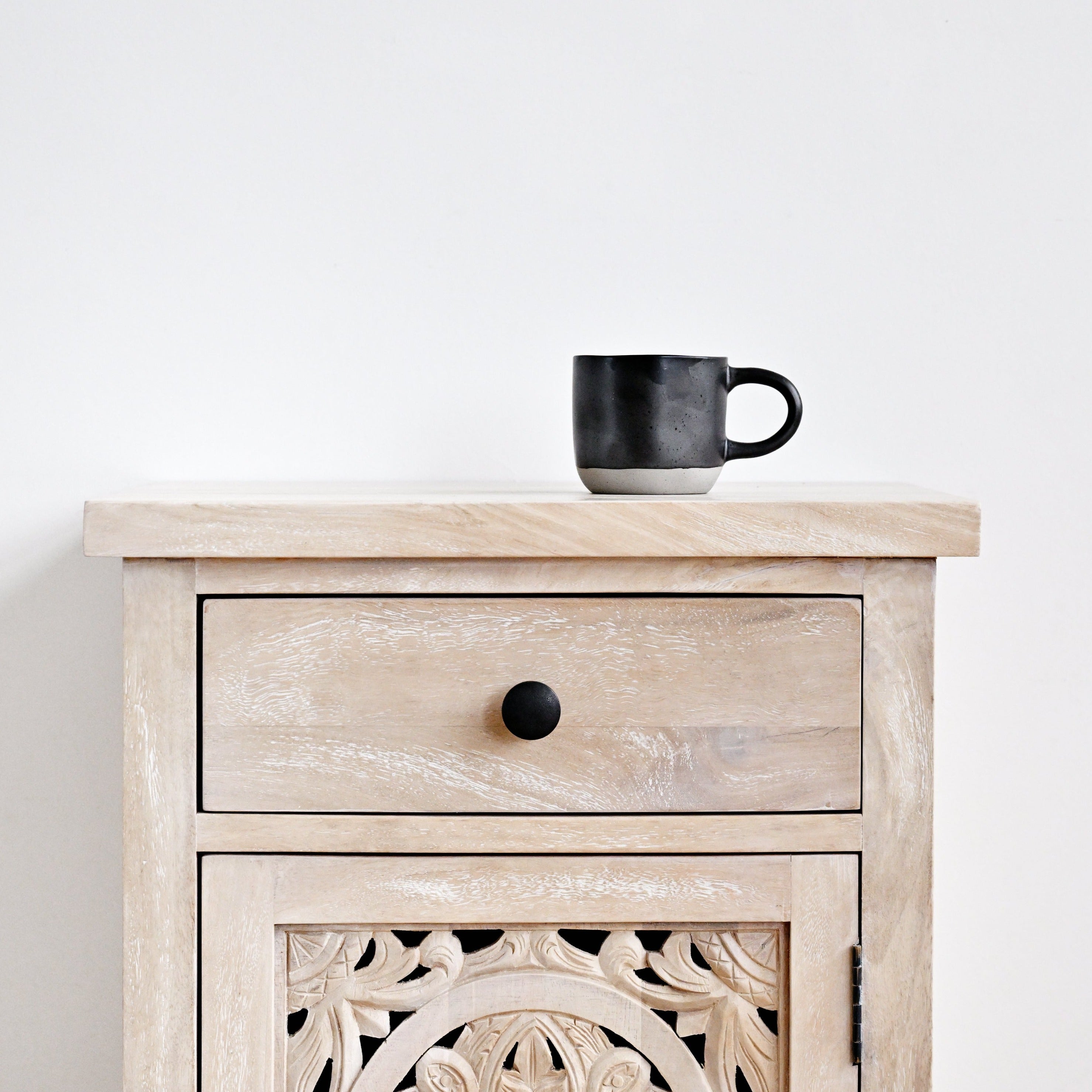 Small Kuno Bedside Table