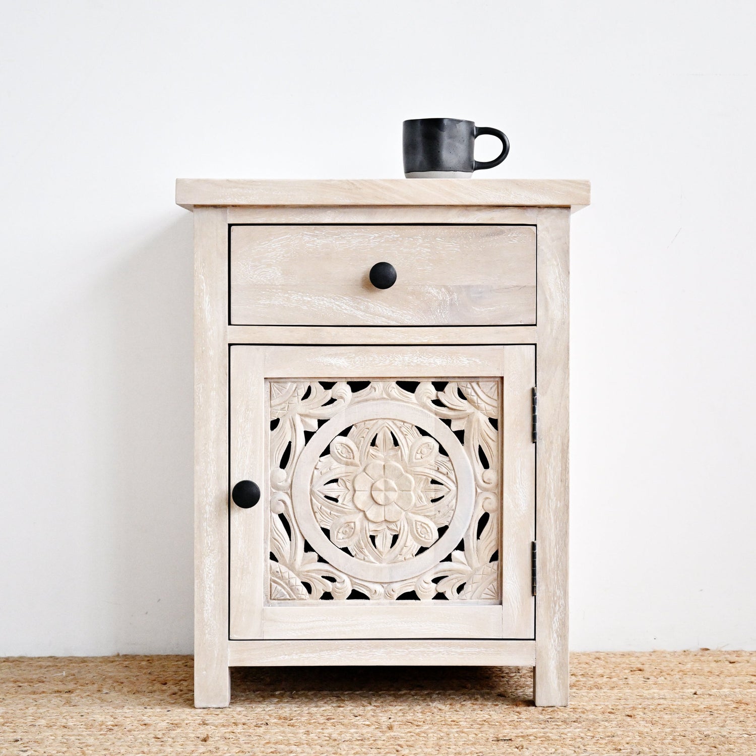 Small Kuno Bedside Table