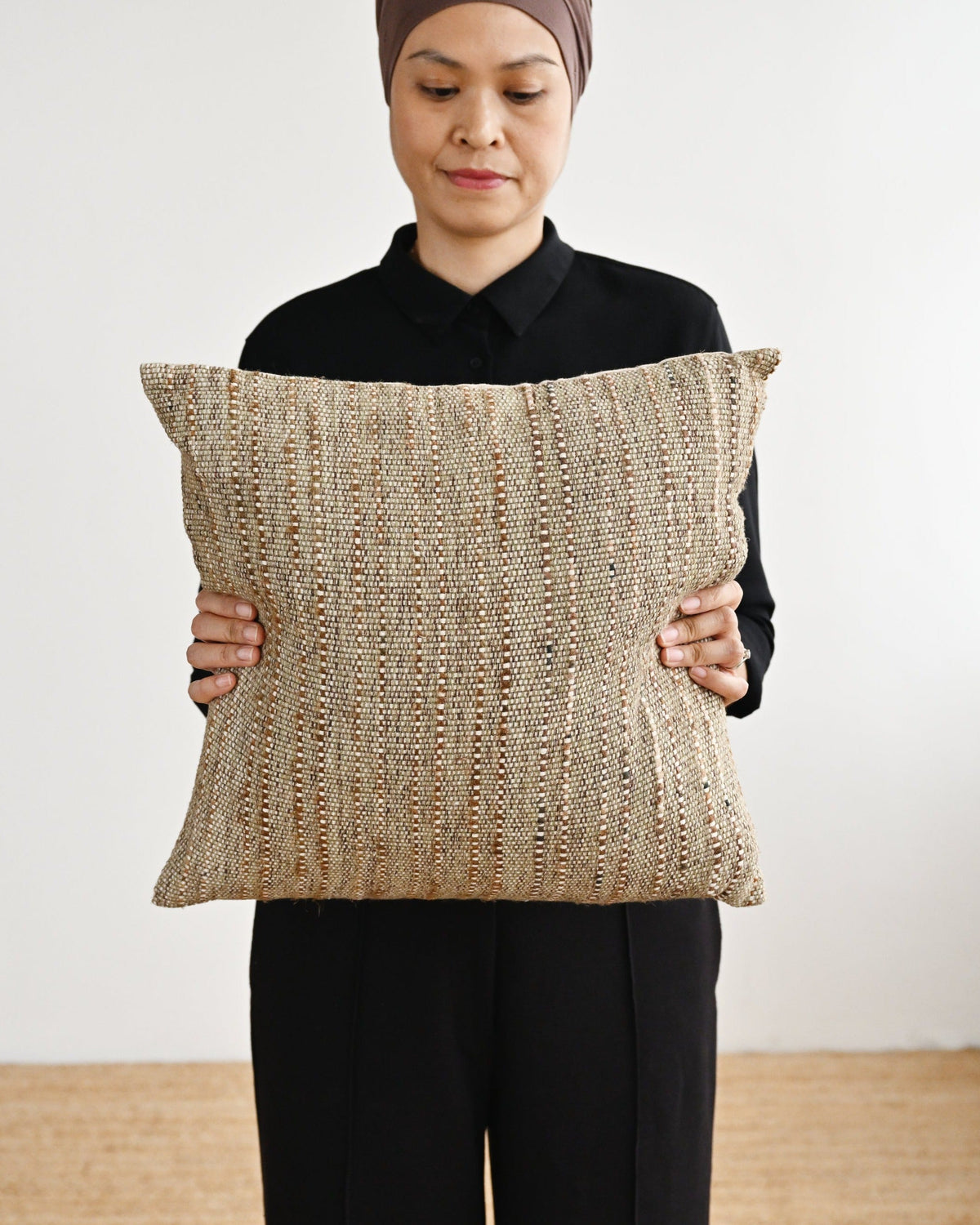Sariq Cushion Cover