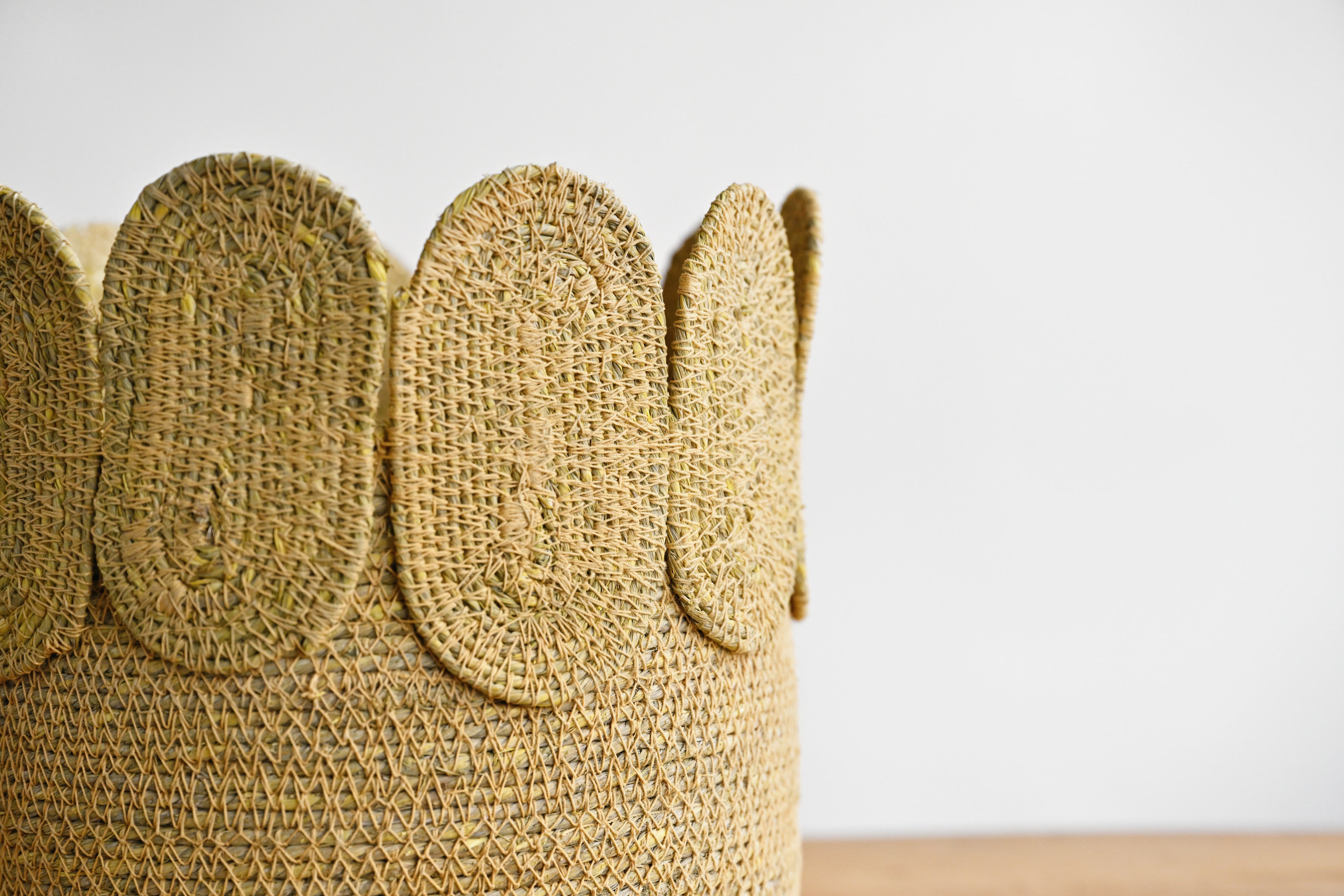 Akula Arched Saffron Basket