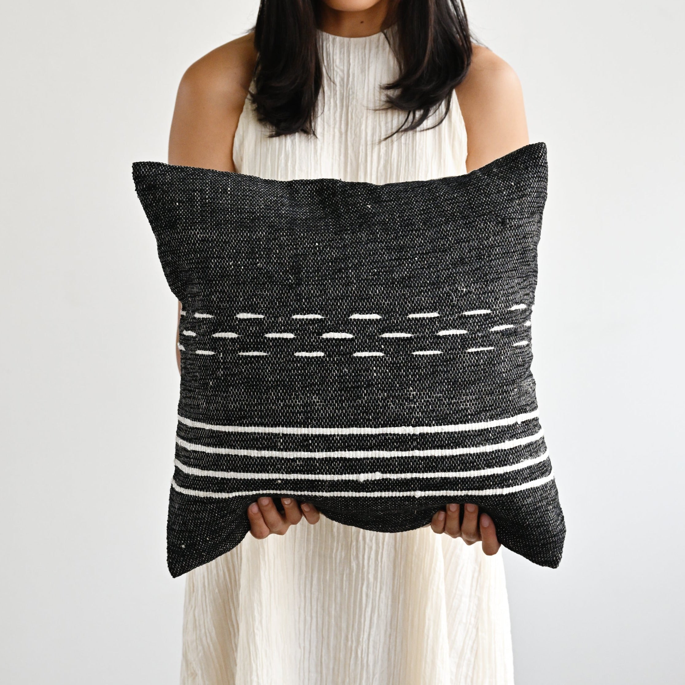 Mahika Cushion Cover