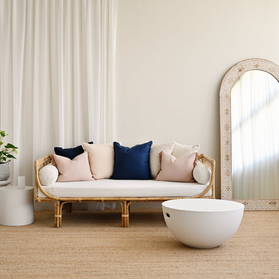 Large Aliki Daybed