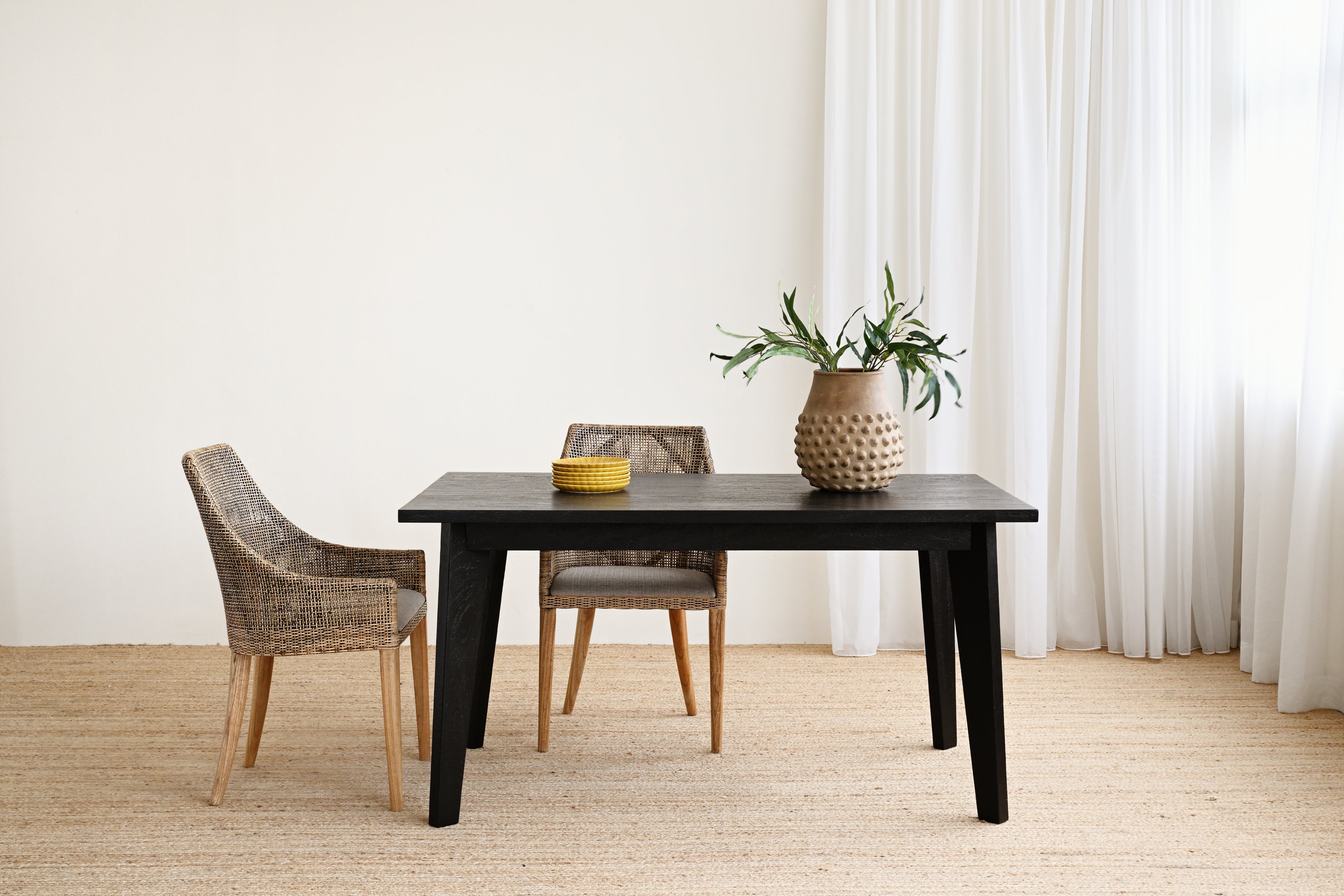 Gili Dining Table - Rustic Black