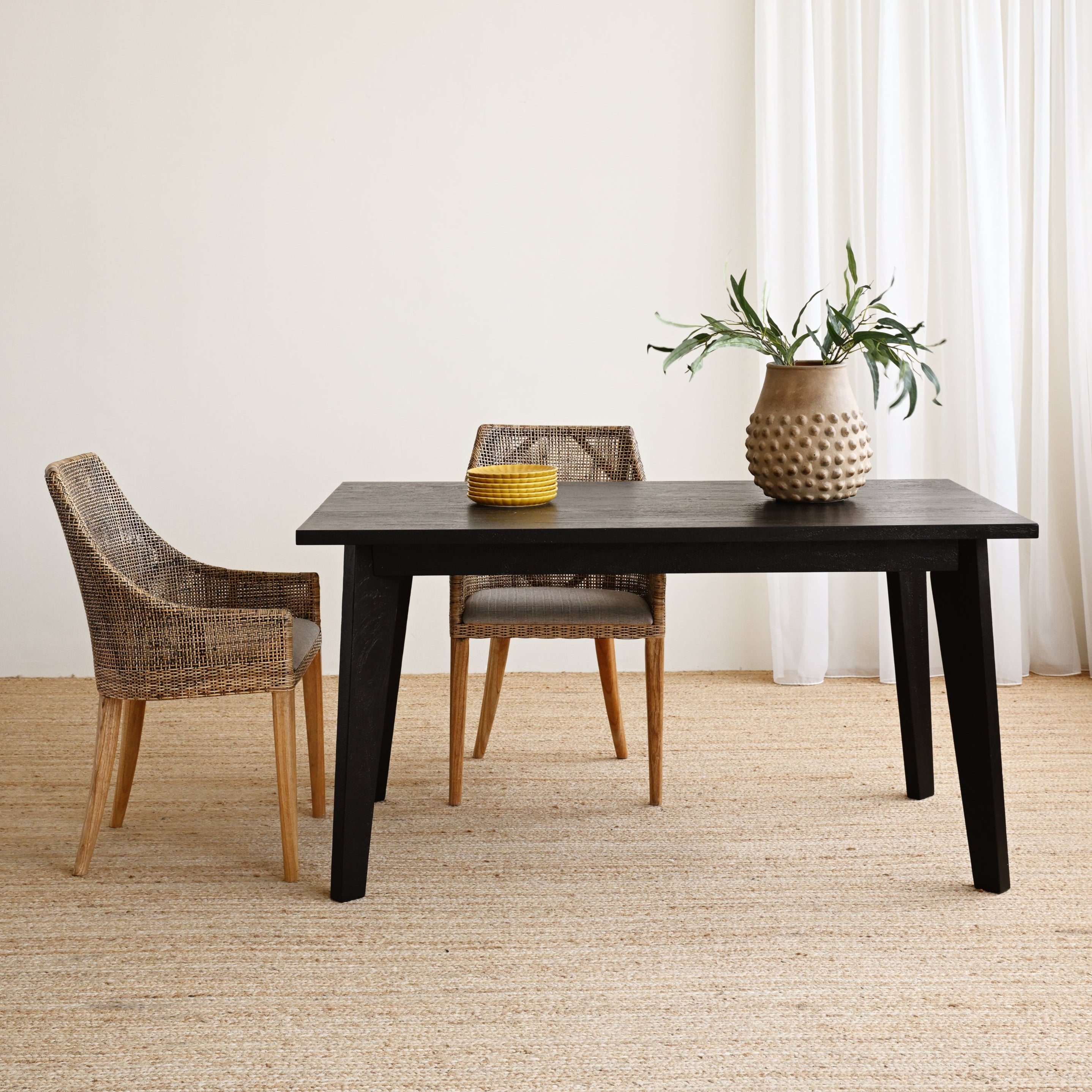 Gili Dining Table - Rustic Black