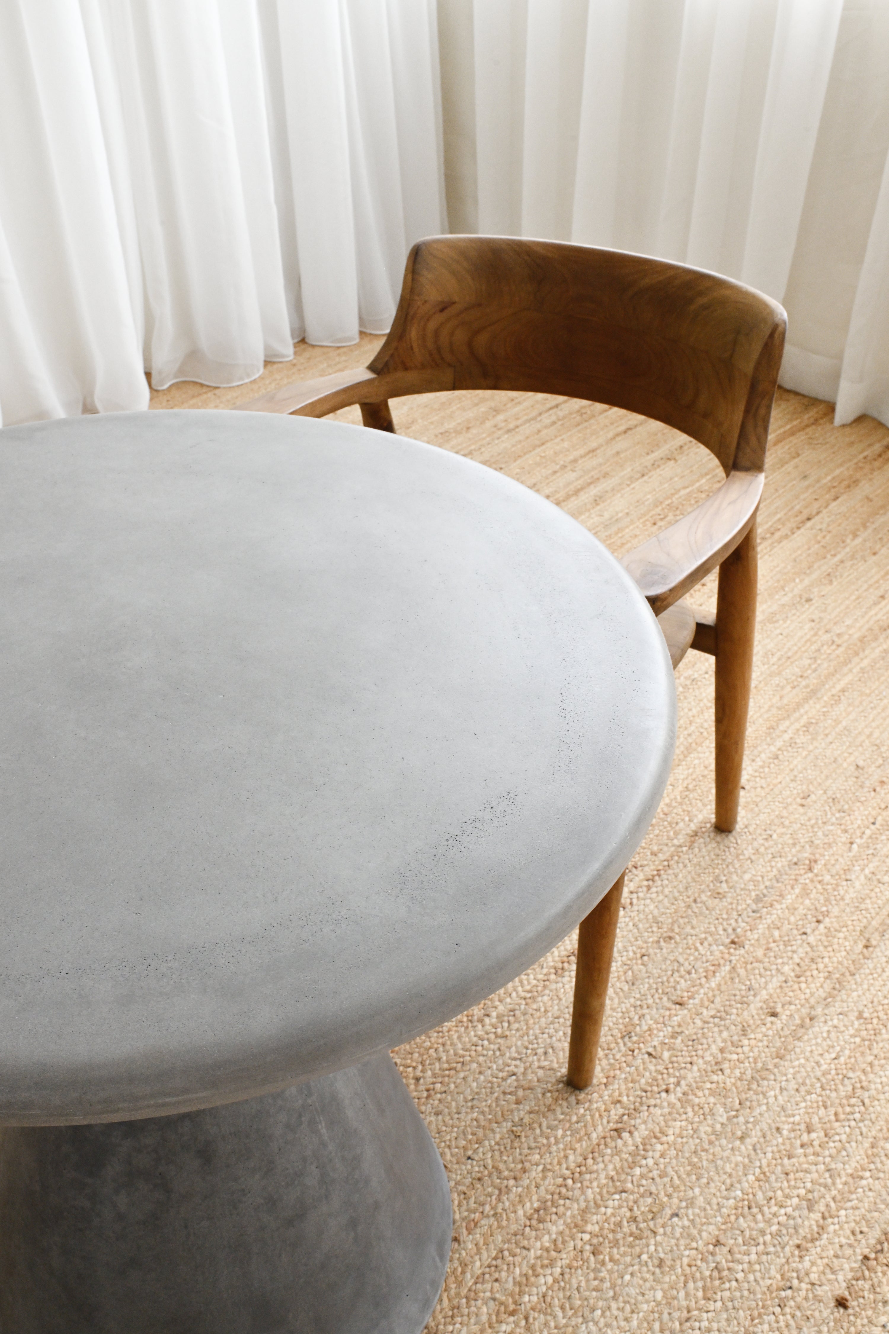 Novara Dining Table 7