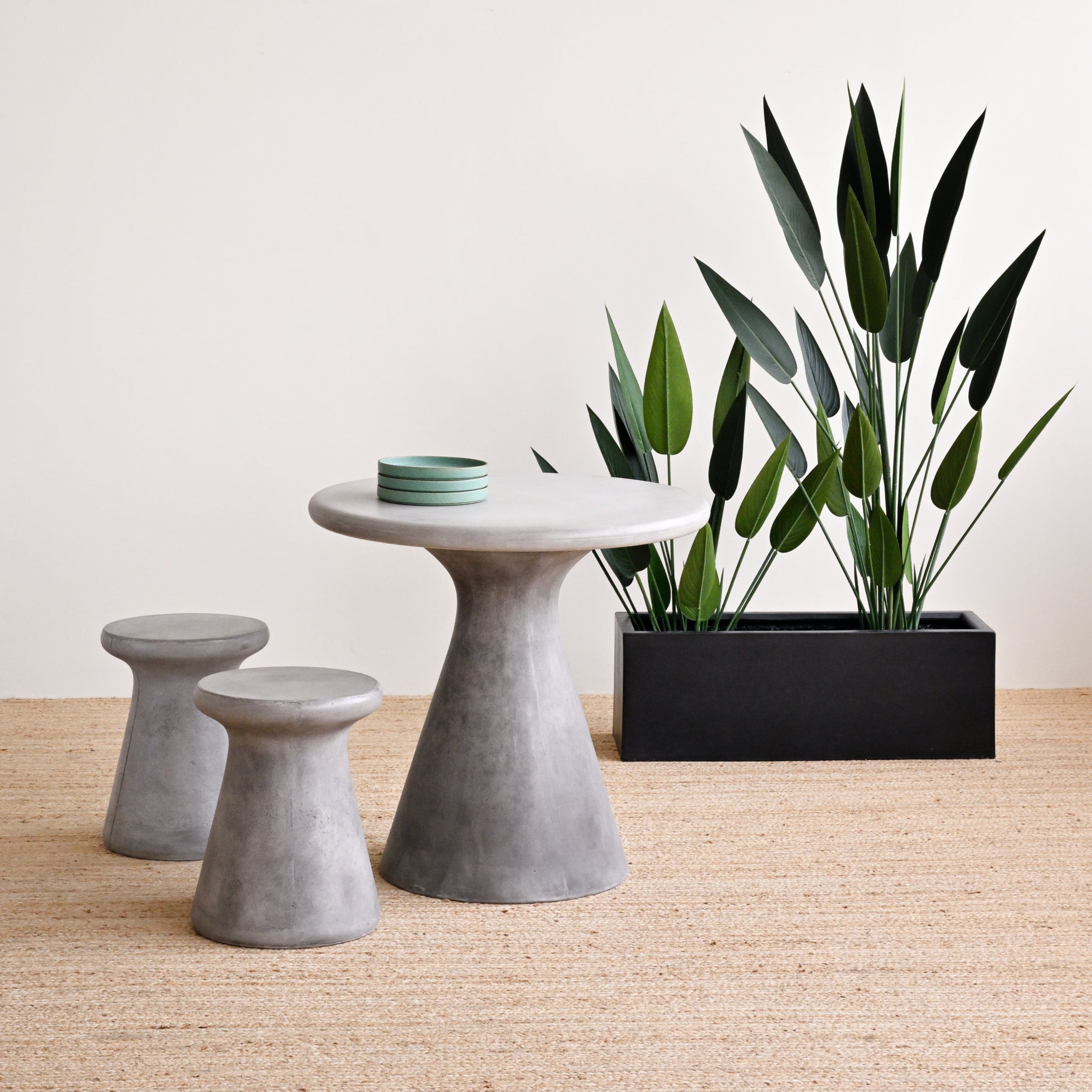 Novara Dining Table 1