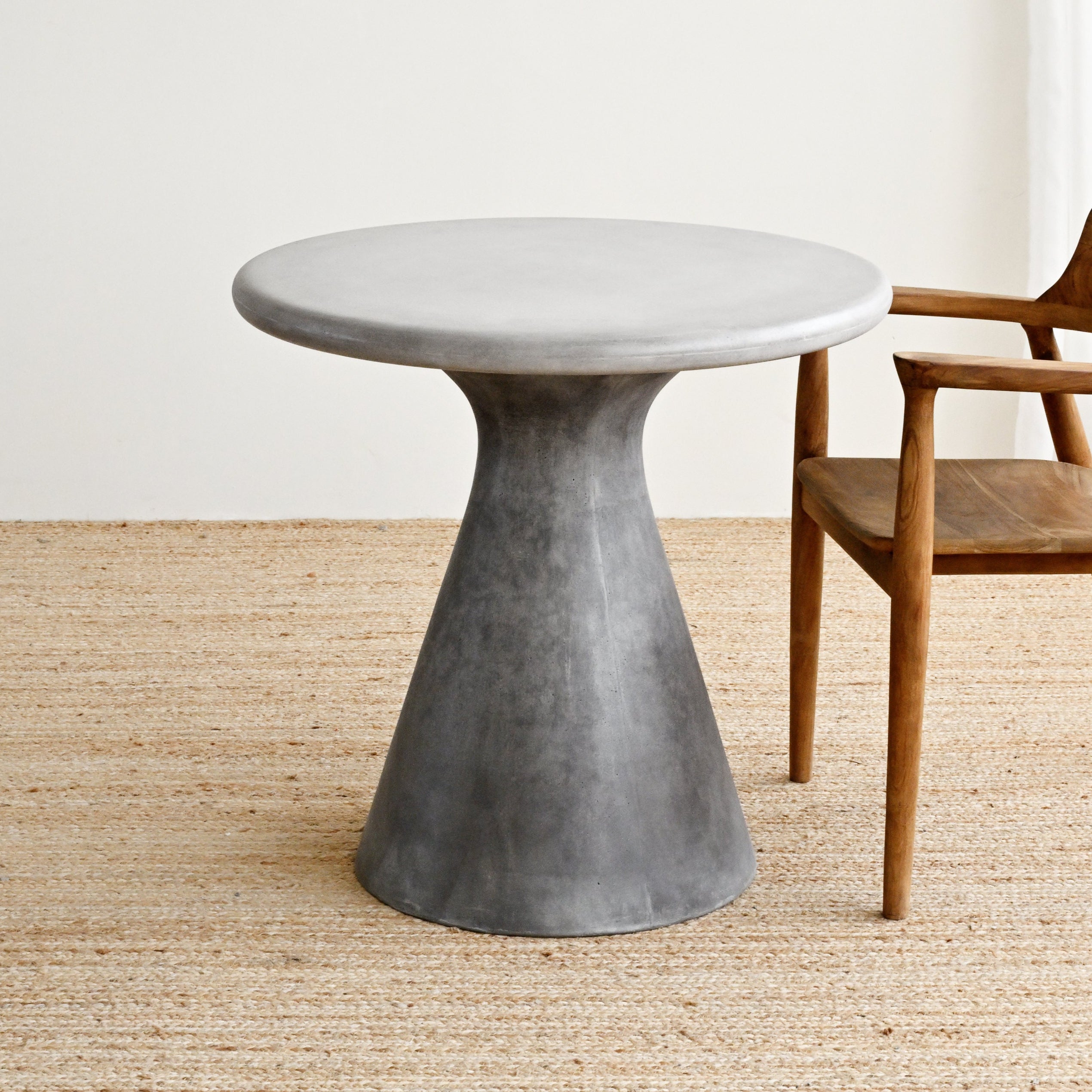 Novara Dining Table 10