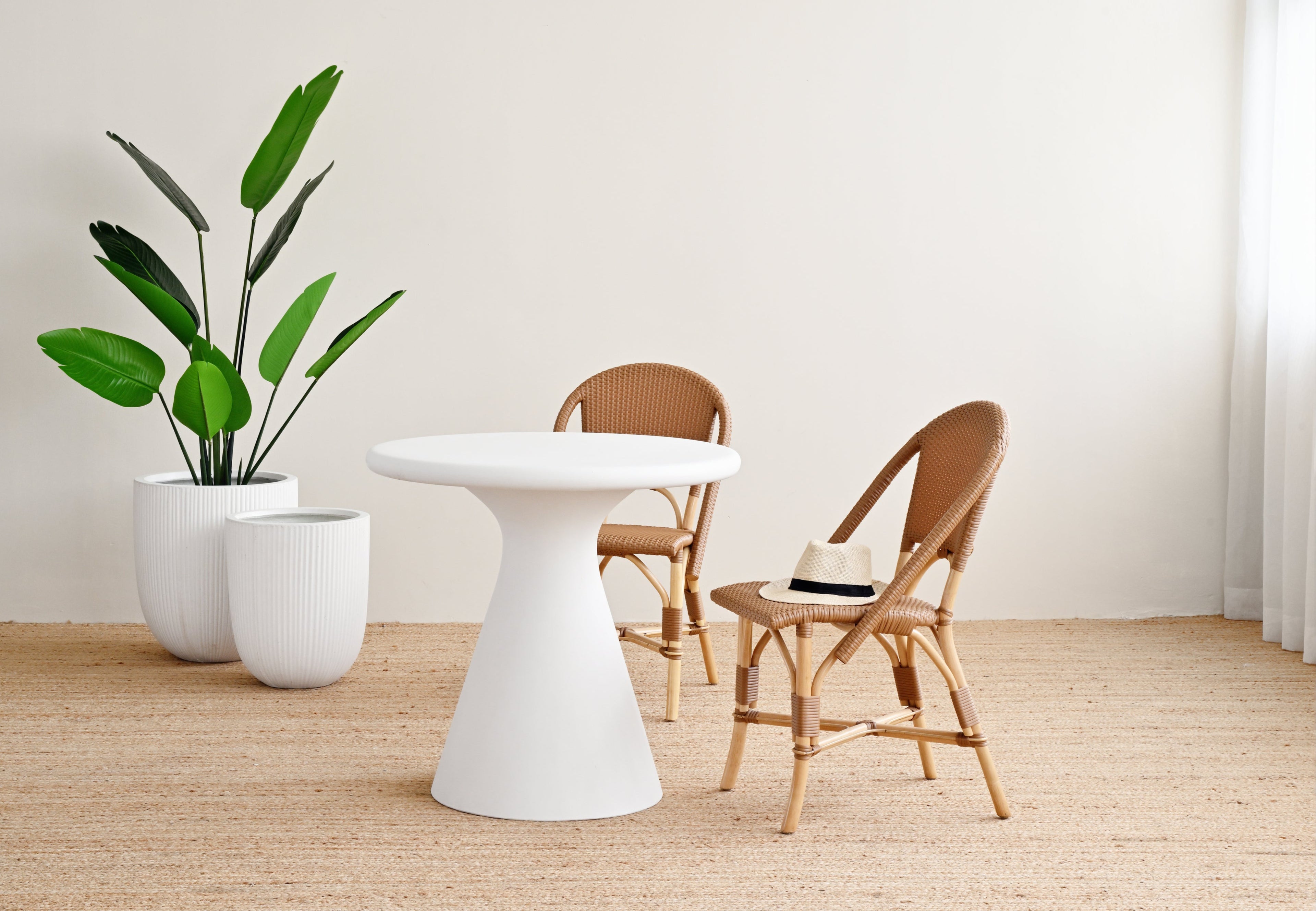Novara Dining Table 12