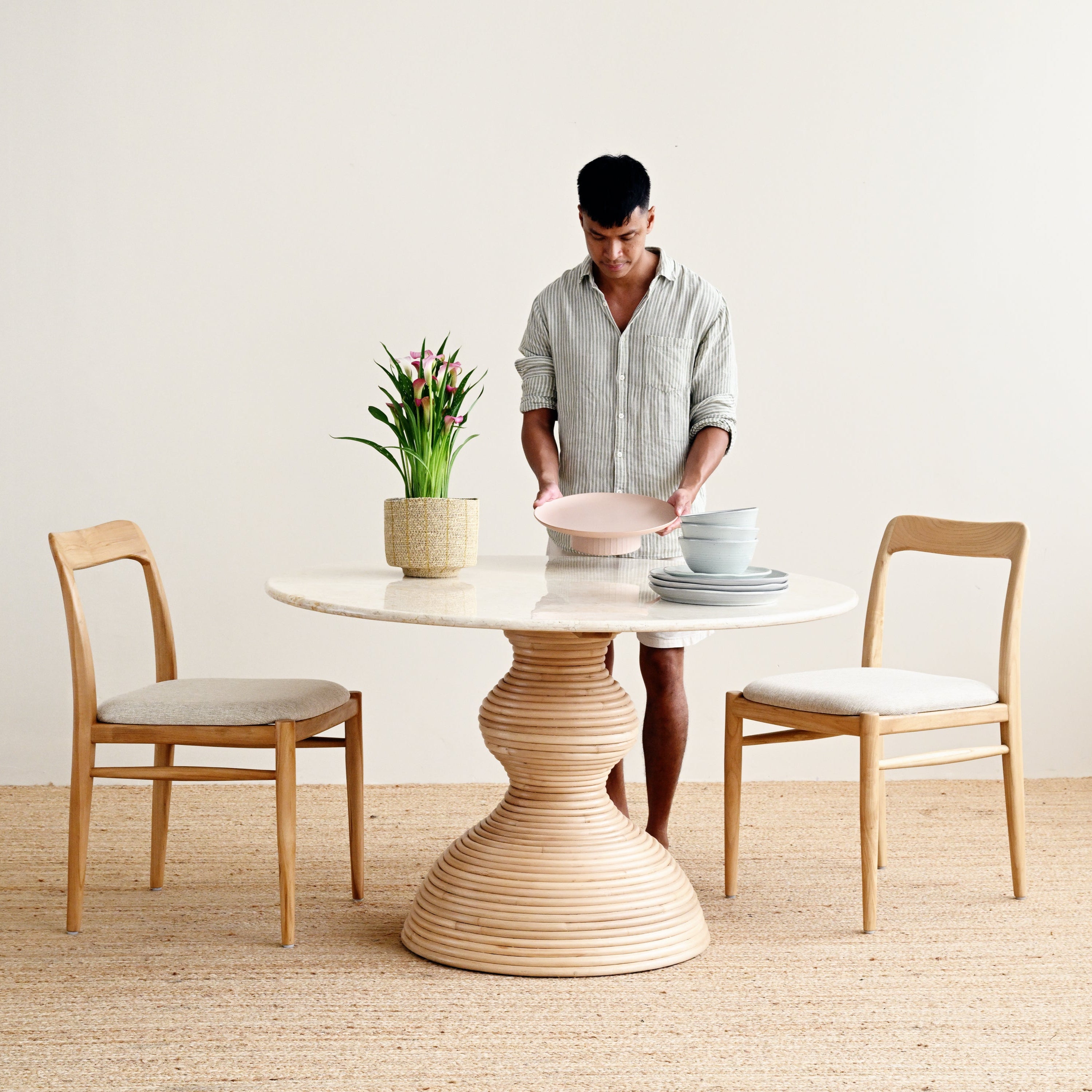 Round Marble Dining Table - 120cm 5