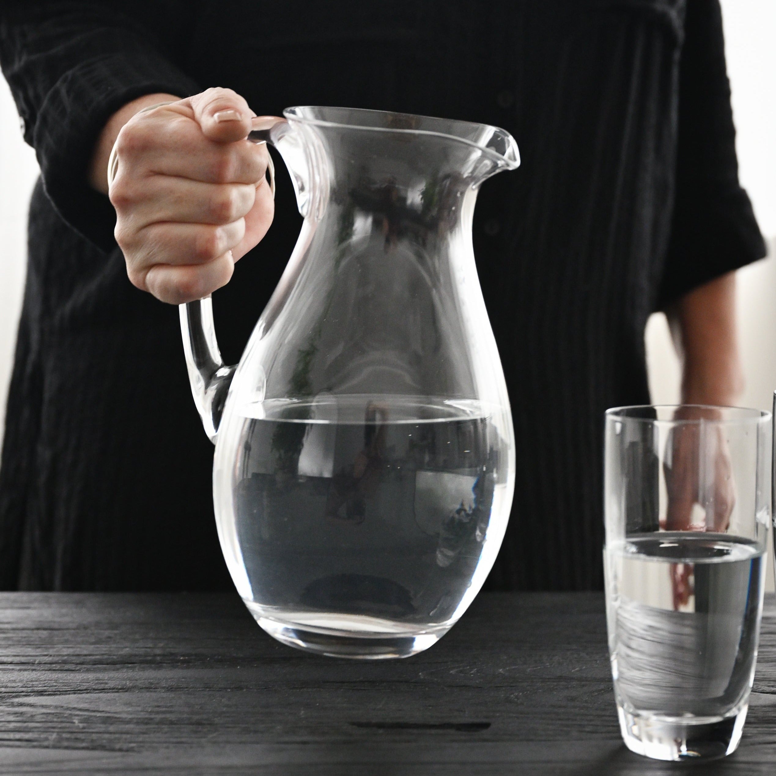 Salut Jug Belly
