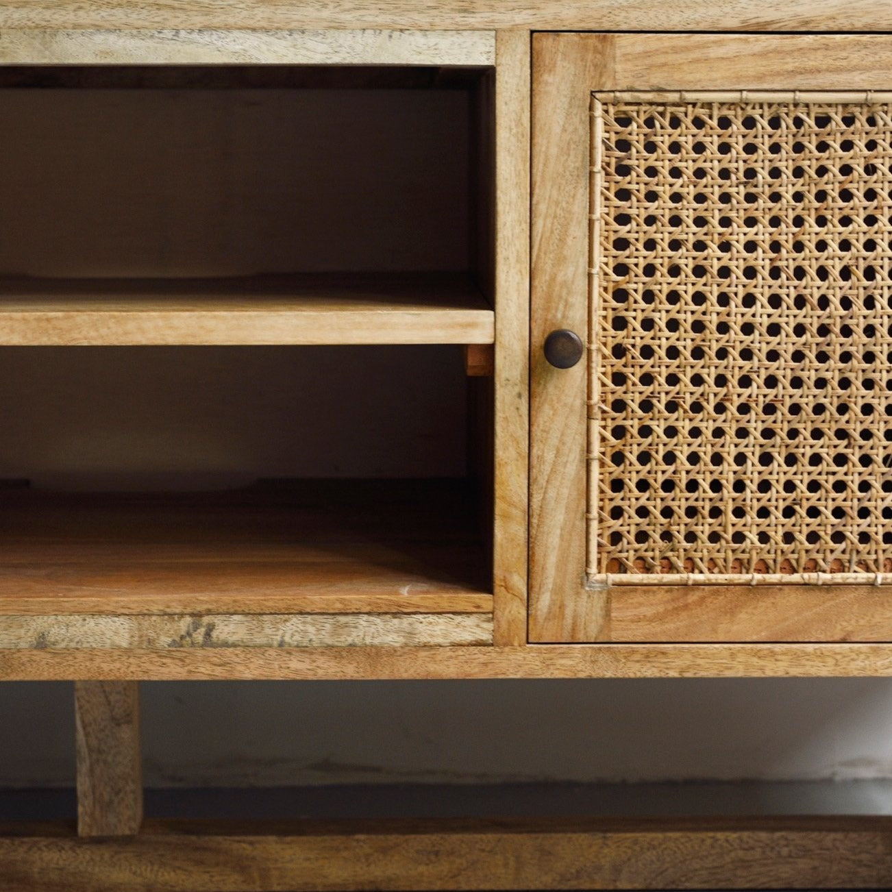 Gili TV Cabinet - 140cm - Furniture