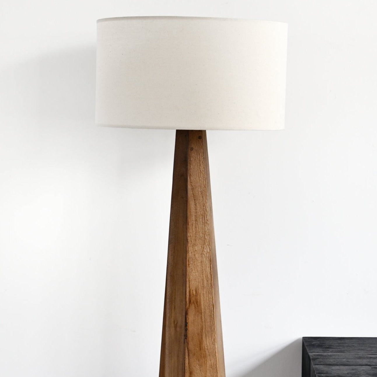 Montigo Floor Lamp