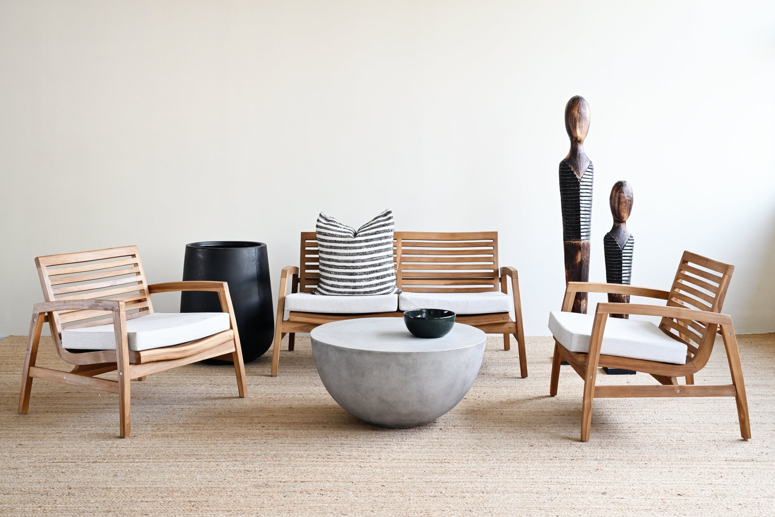 How to Choose Outdoor Furniture That Works in Singapore
