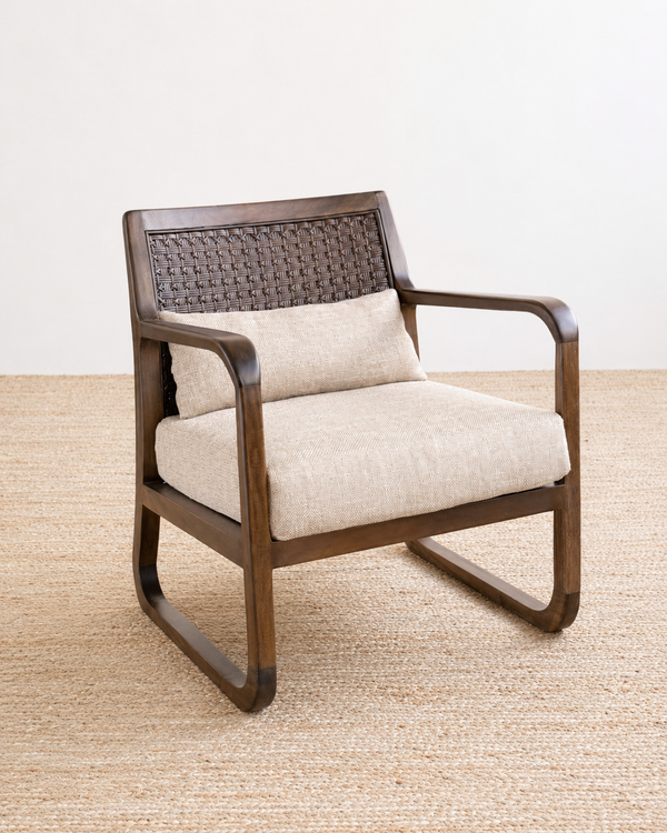 Arm & Lounge Chairs