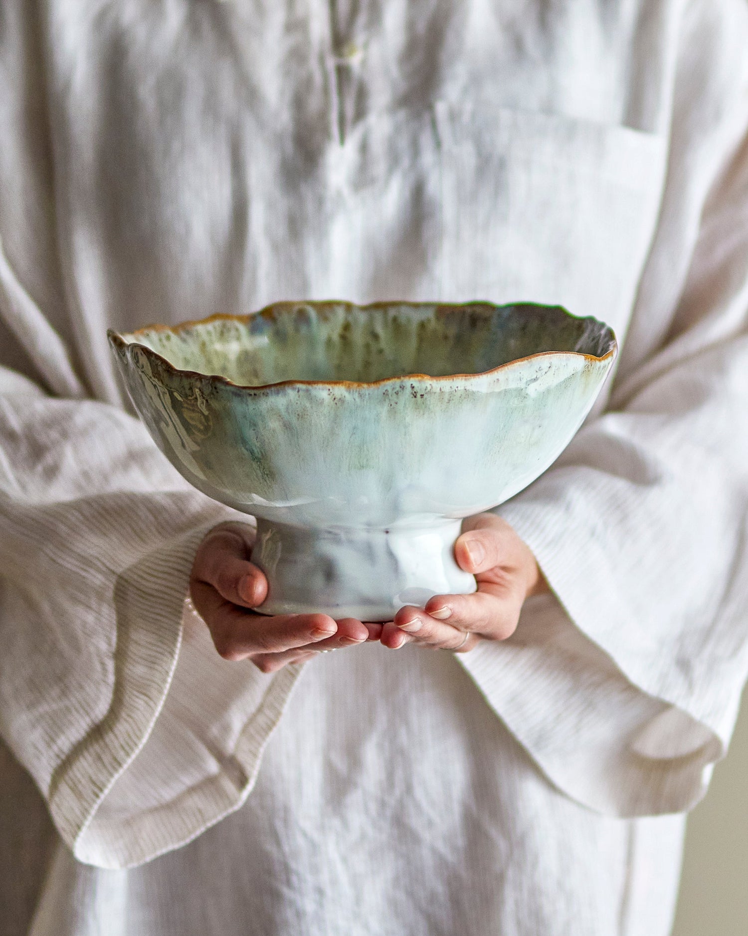 Joby Serving Pedestal Bowl