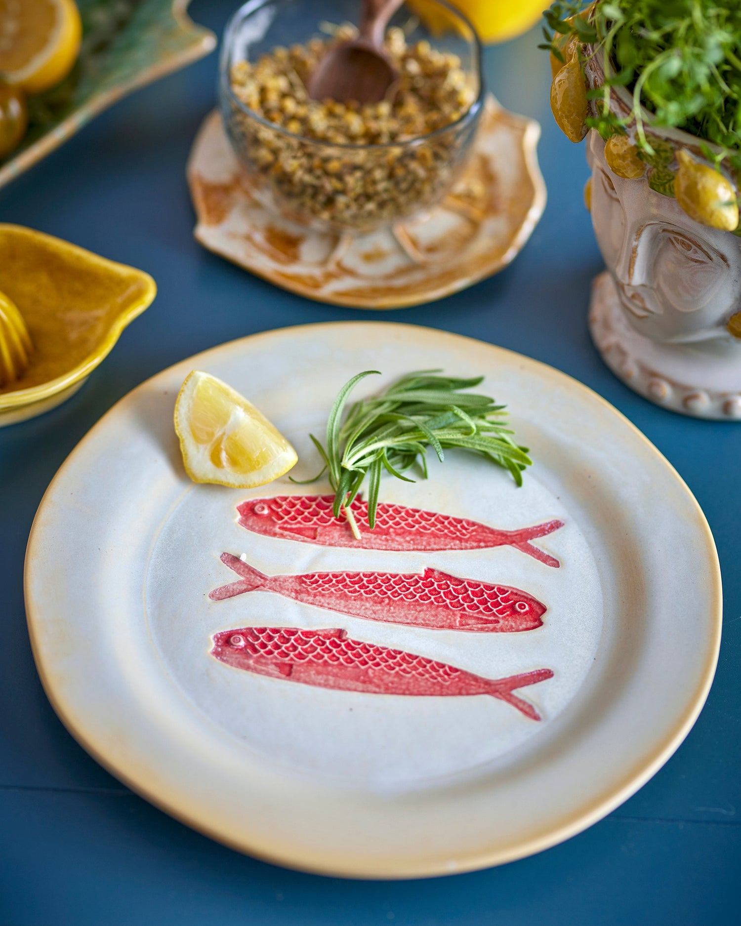 Hadden Dinner Plate Red - Fish – Island Living
