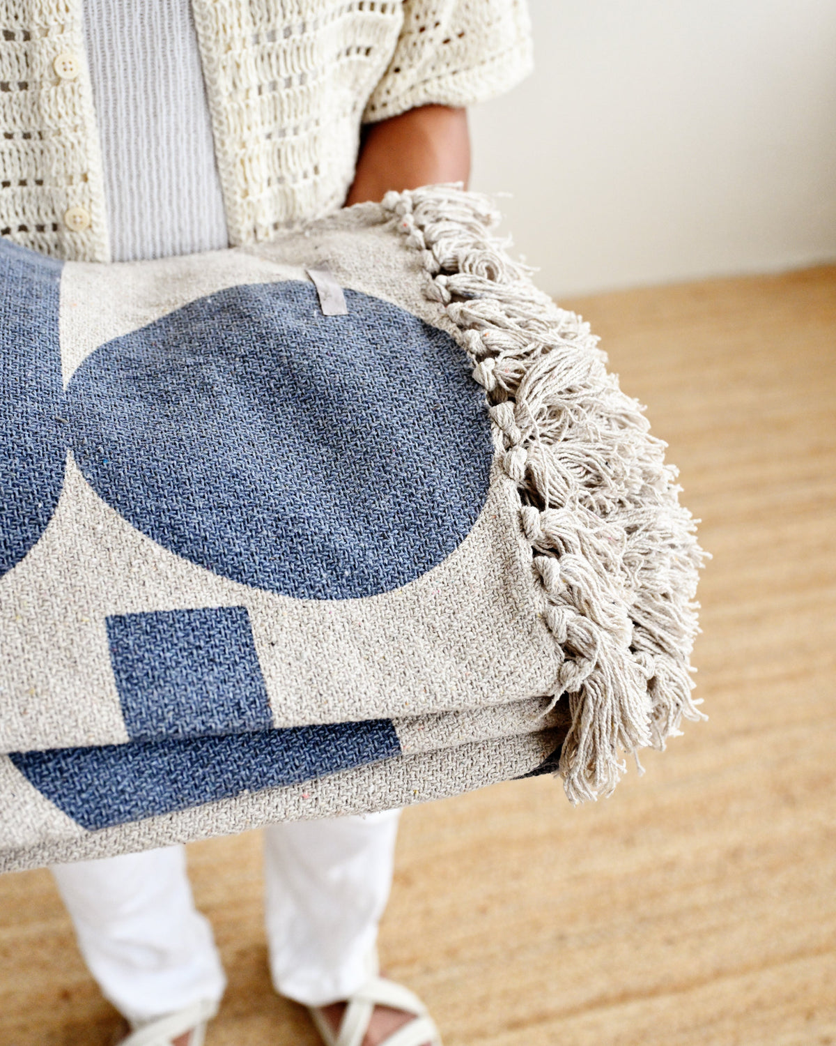Agno Throw