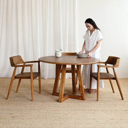 Amann Round Dining Table 12