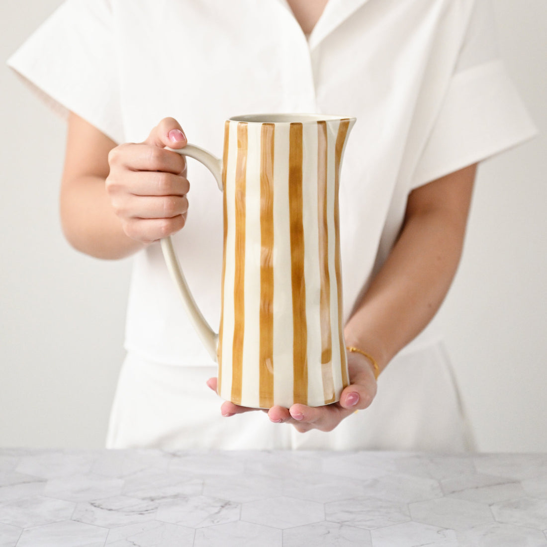 Begonia Jug - Brown