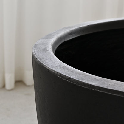 Bullet Concrete Pot - Black