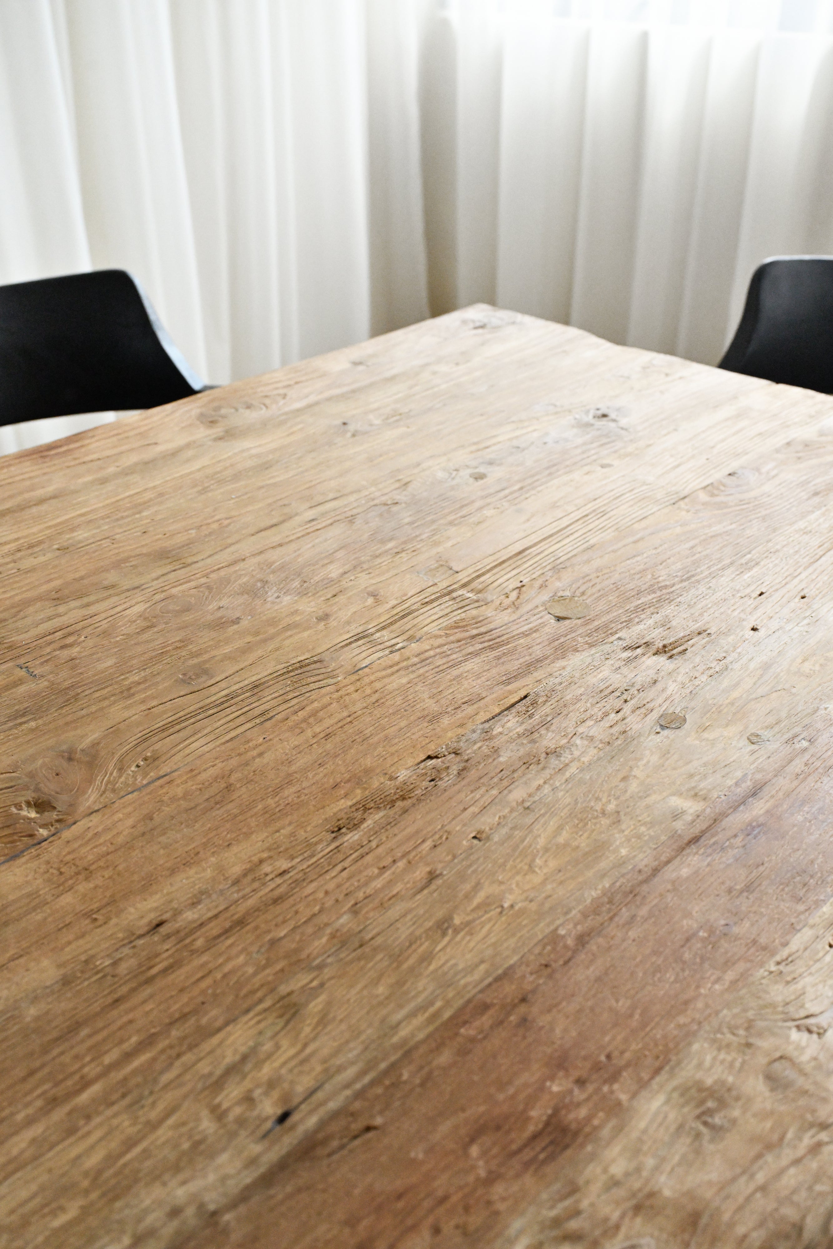 Nordika Dining Table