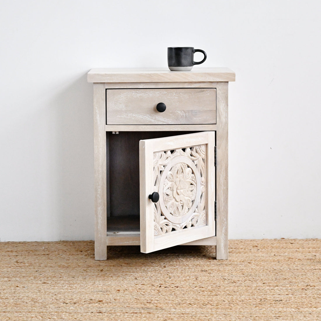 Small Kuno Bedside Table