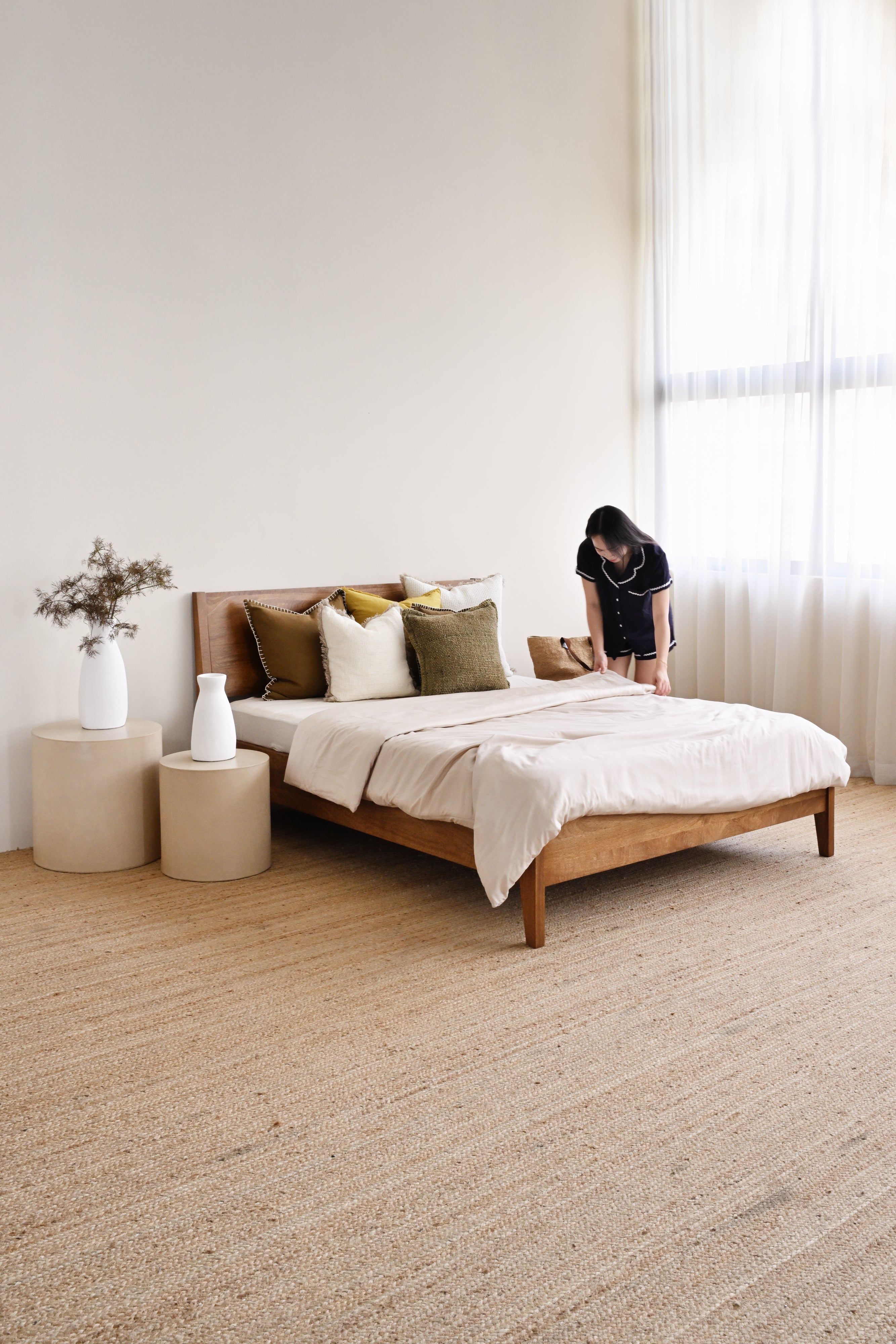 Ito Concrete Side Table - Beige