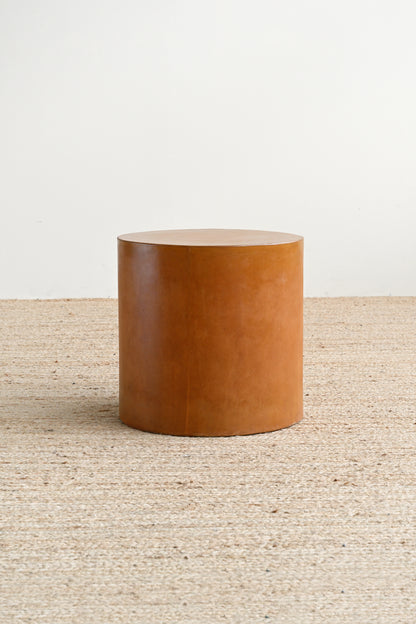 Ito Concrete Side Table - Rust