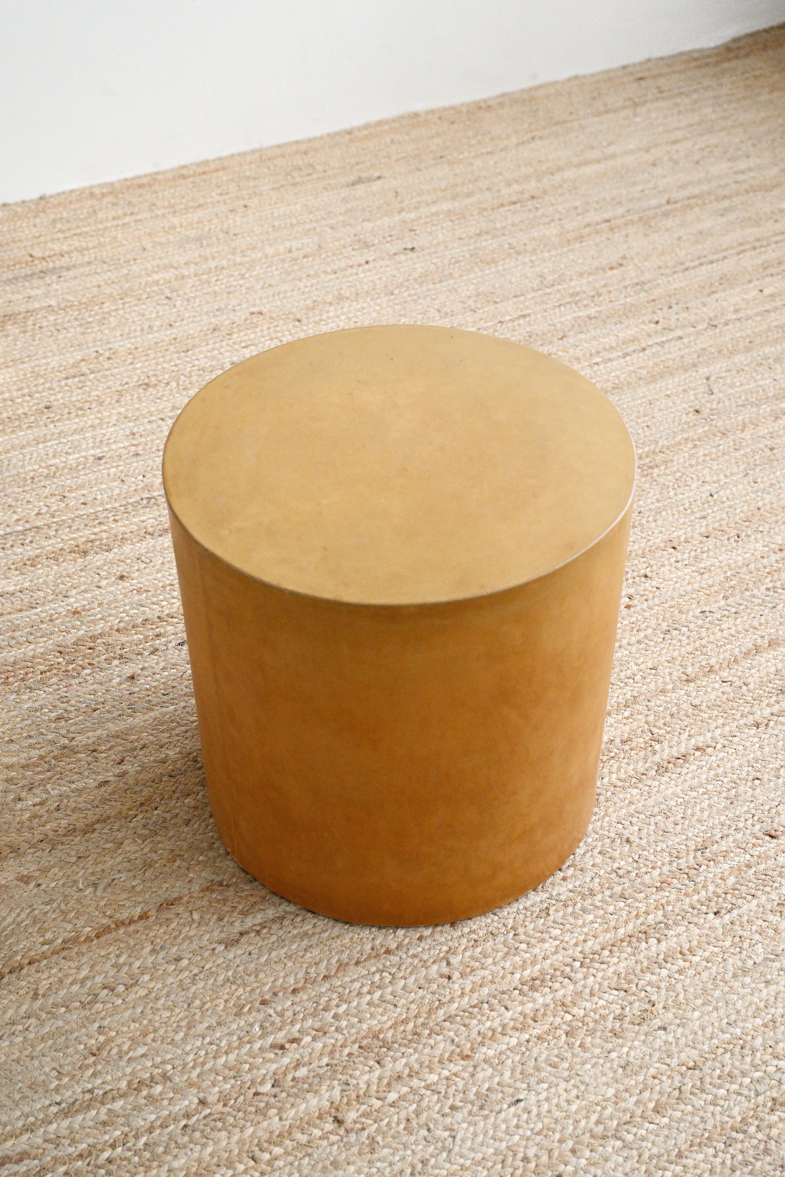 Ito Concrete Side Table - Rust
