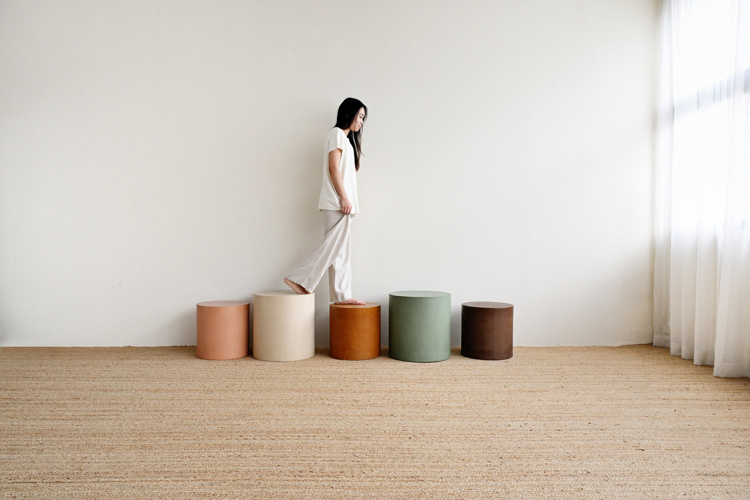 Ito Concrete Side Table - Rust