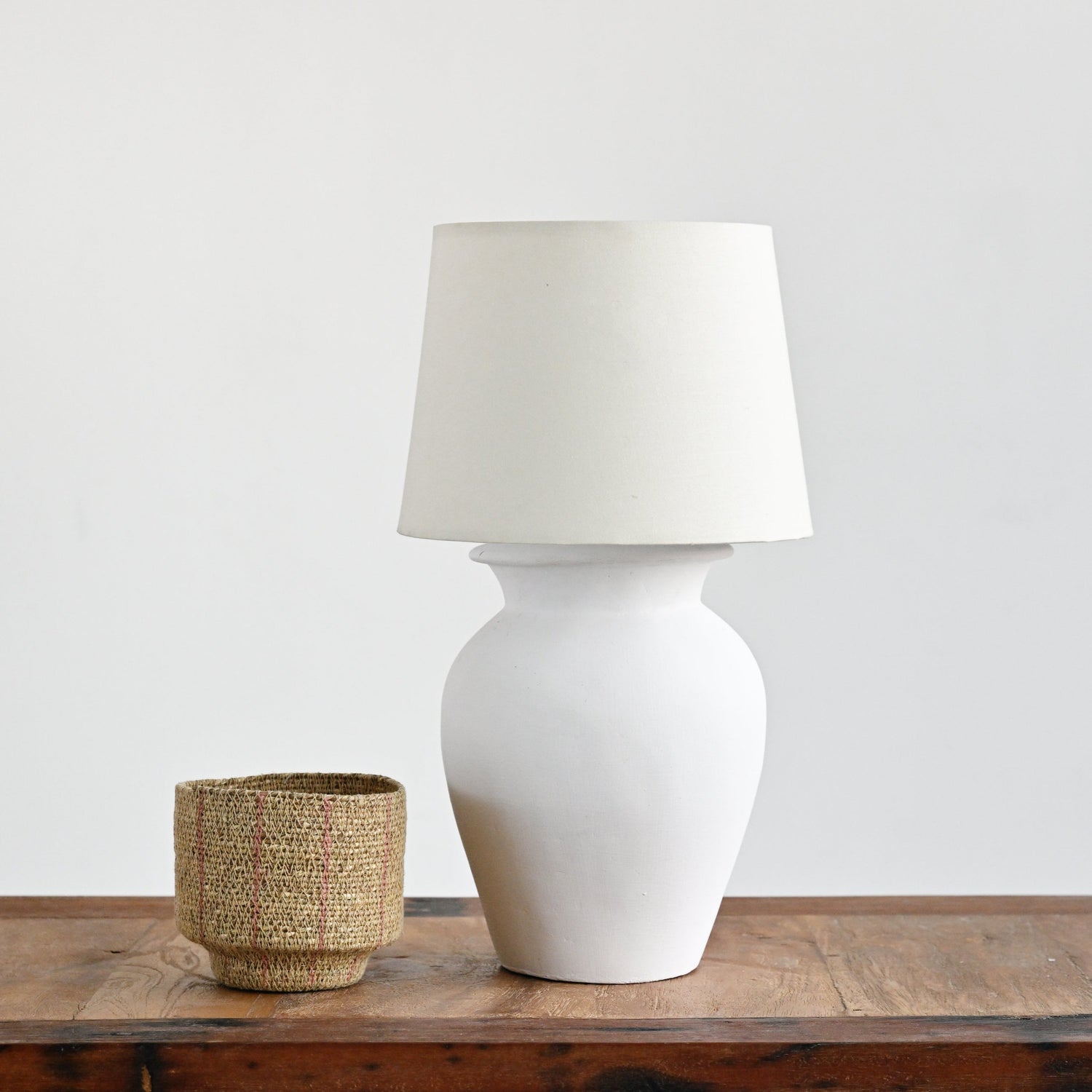 White Nusa Lamp