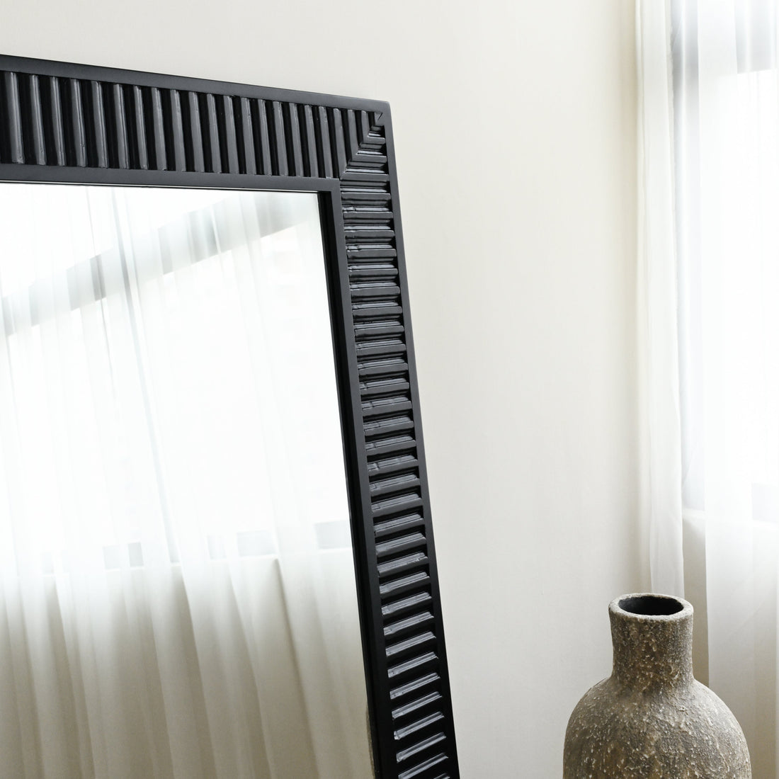 Kediri Standing Mirror Black - 180cm x 80cm
 1