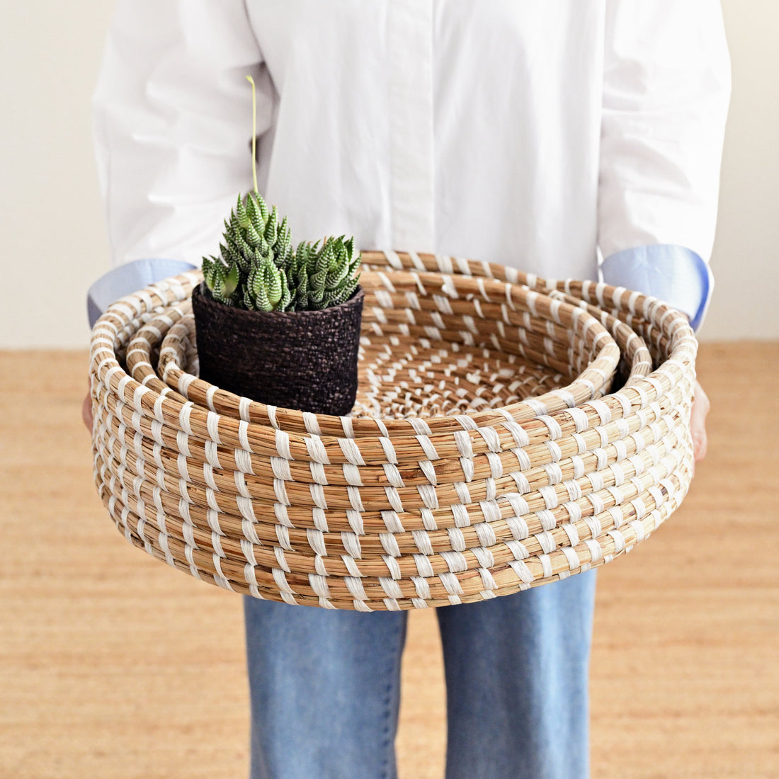 Mendong Decorative Tray