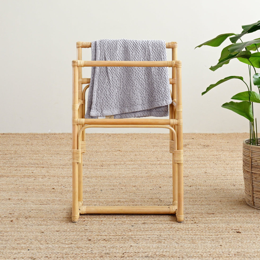 Natural Rattan Towel Hanger 9