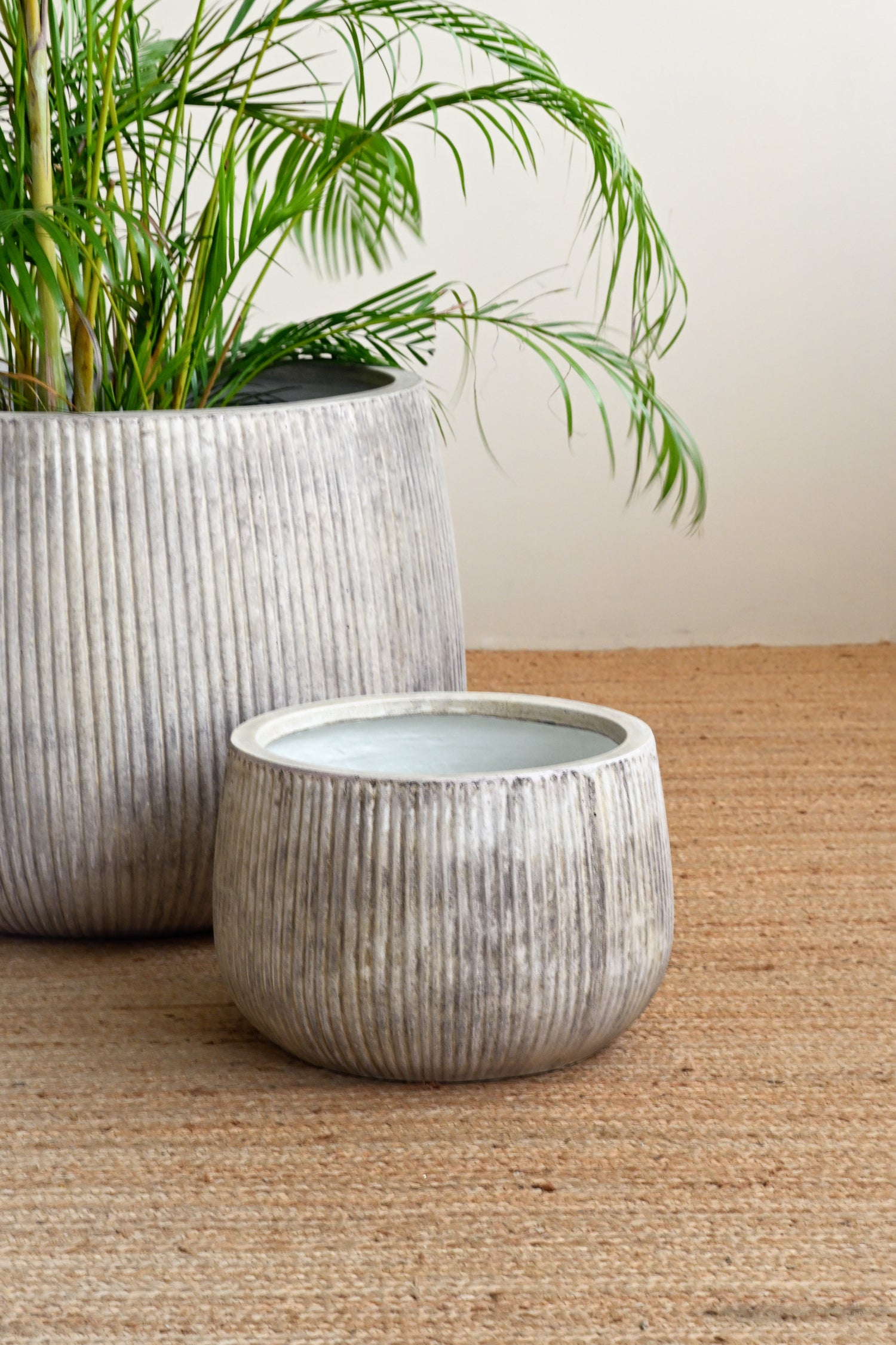 Nerja Concrete Planter - Oyster