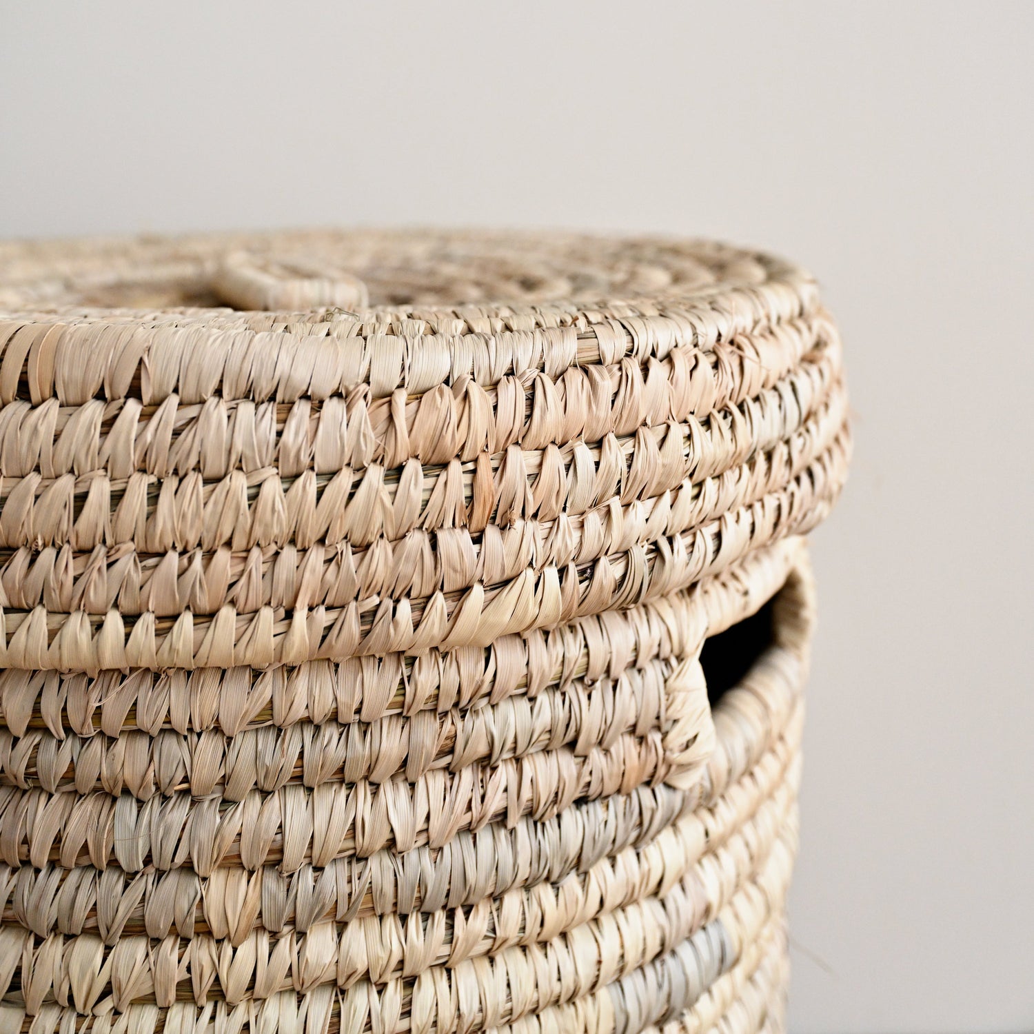 Palm Cove Laundry Basket with Lid 7