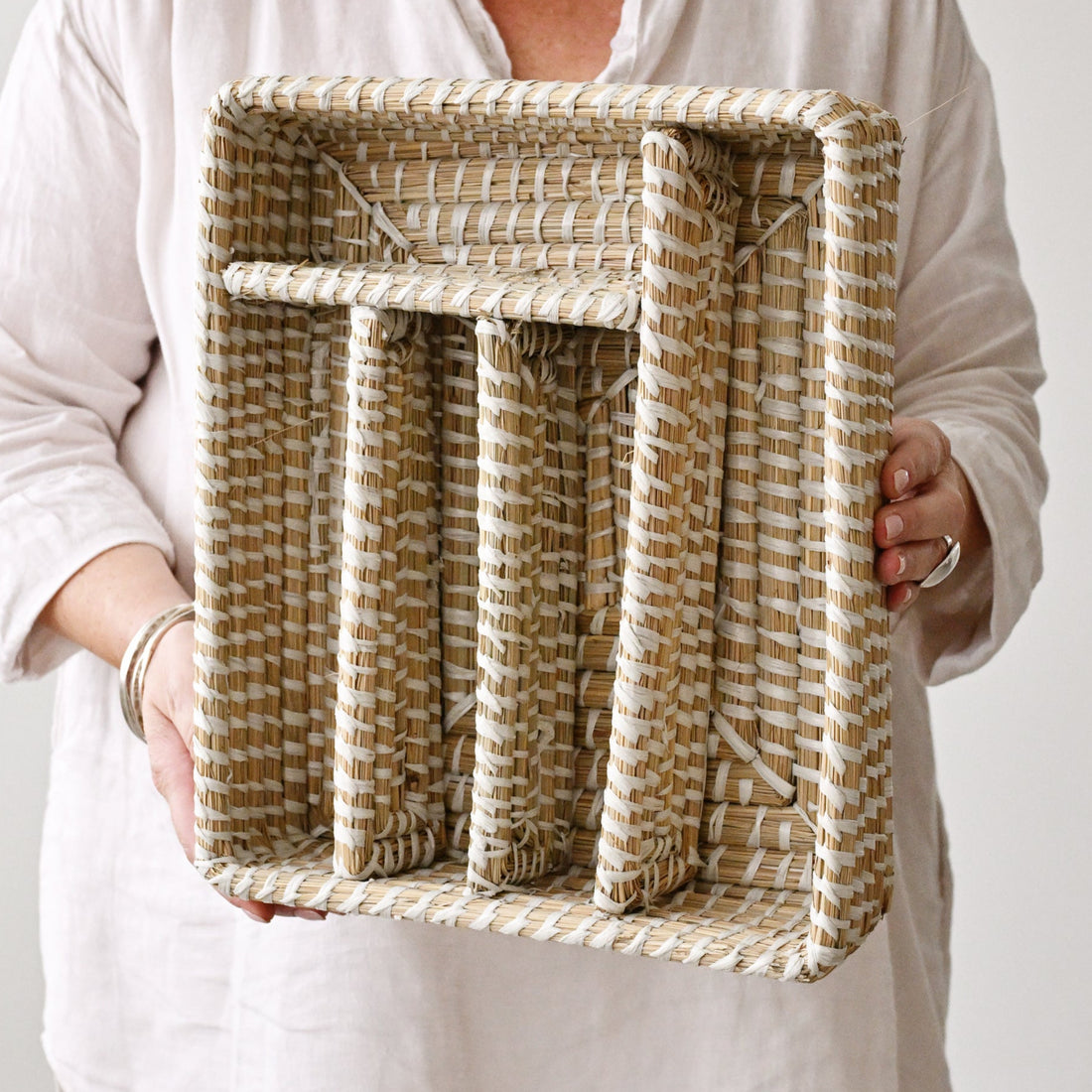 Seagrass Cutlery Basket 1