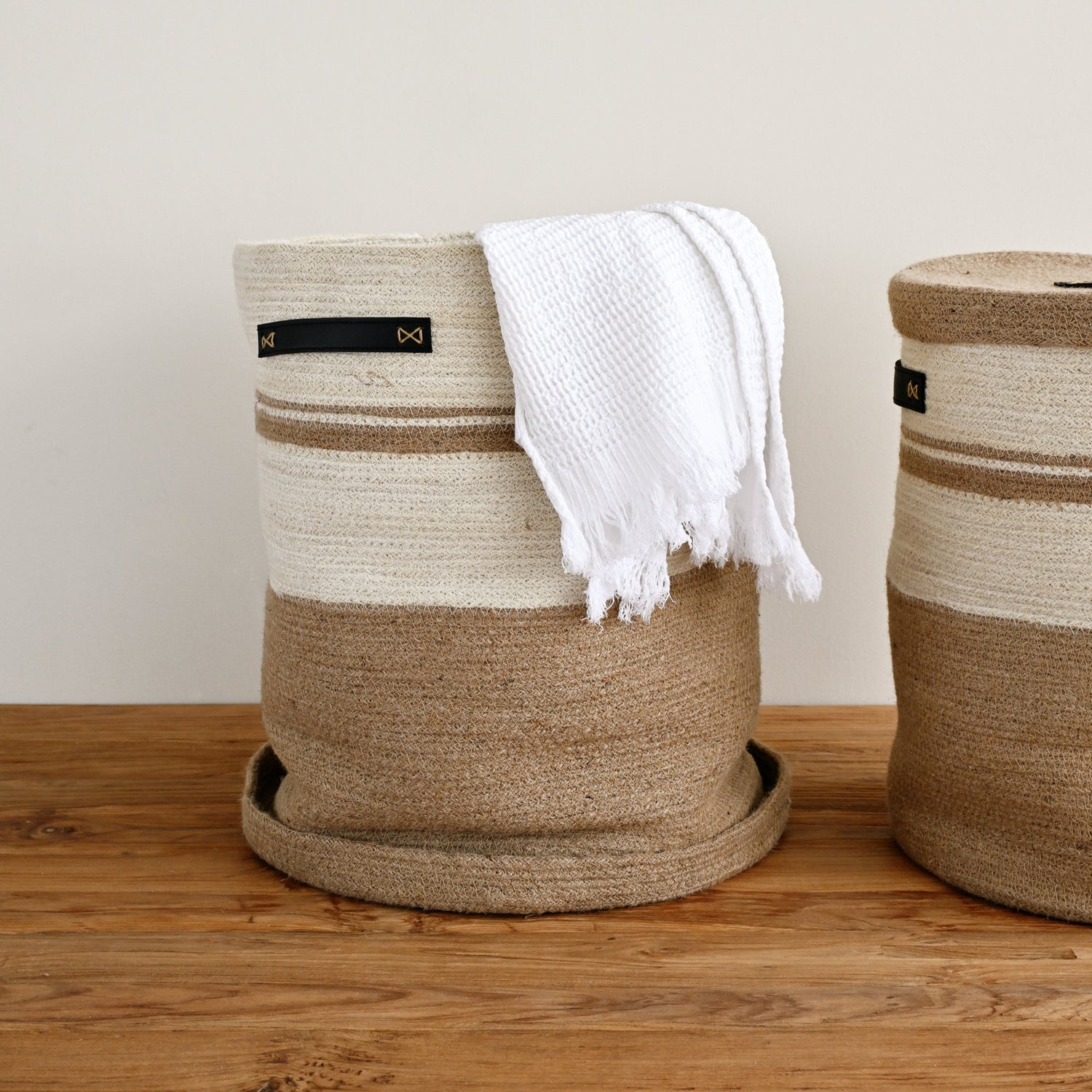 Shoreline Laundry Basket with Lid 2