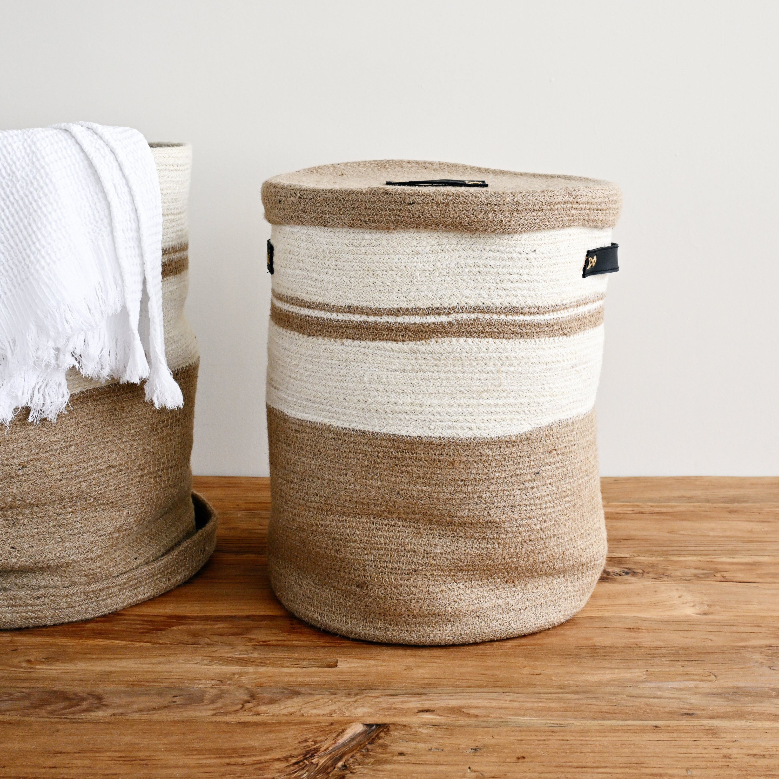 Shoreline Laundry Basket with Lid 5