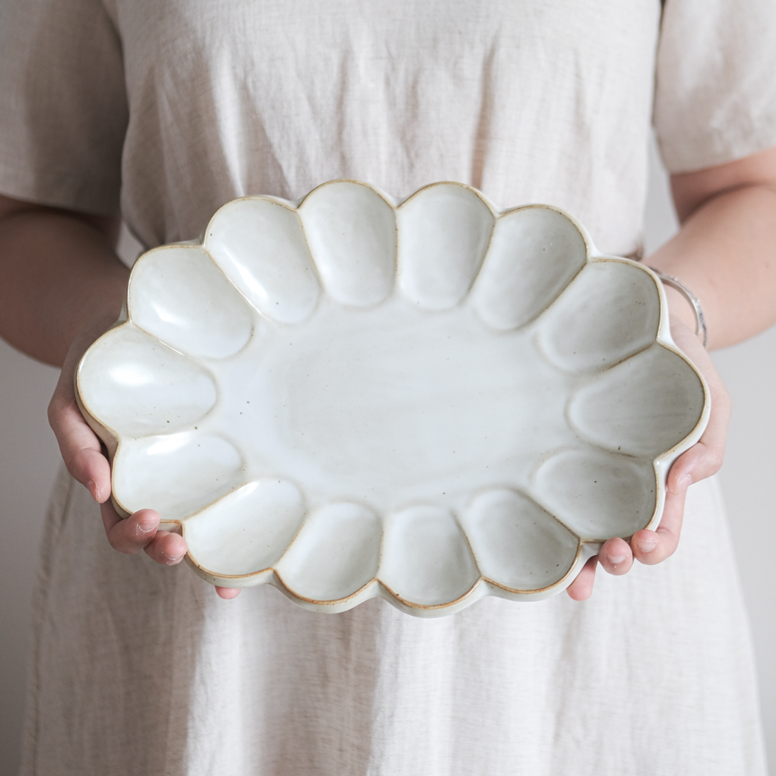 Speckled White Large Scallop Platter