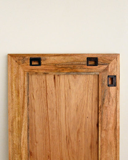 kediri mirror can be hung vertical or horizontal