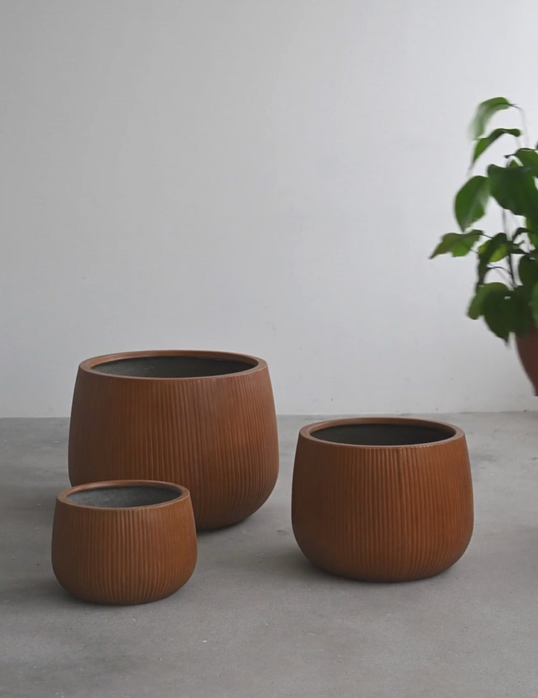 Nerja Concrete Pot - Rust