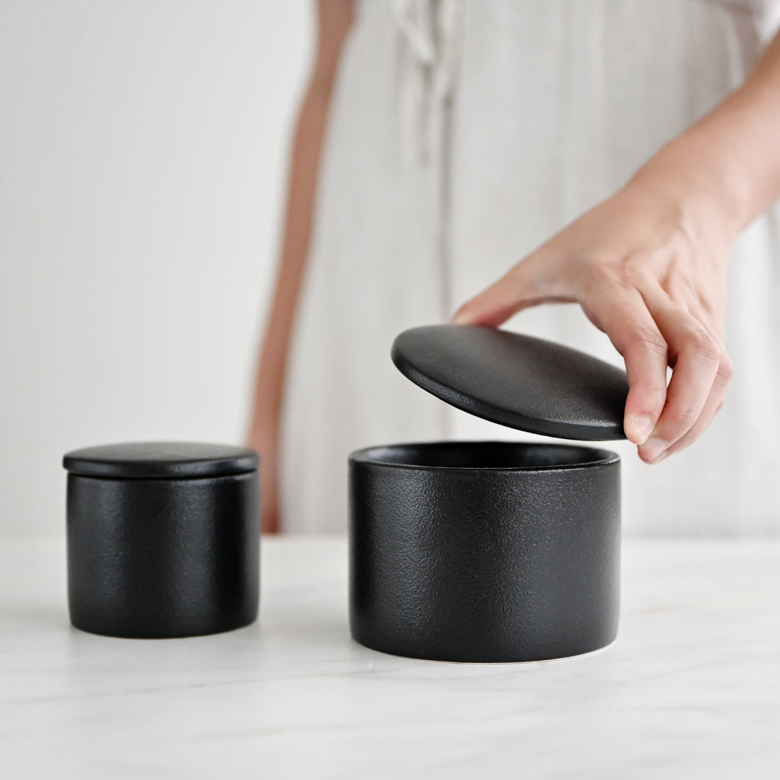 Grind Salt Cellar with Lid - Black