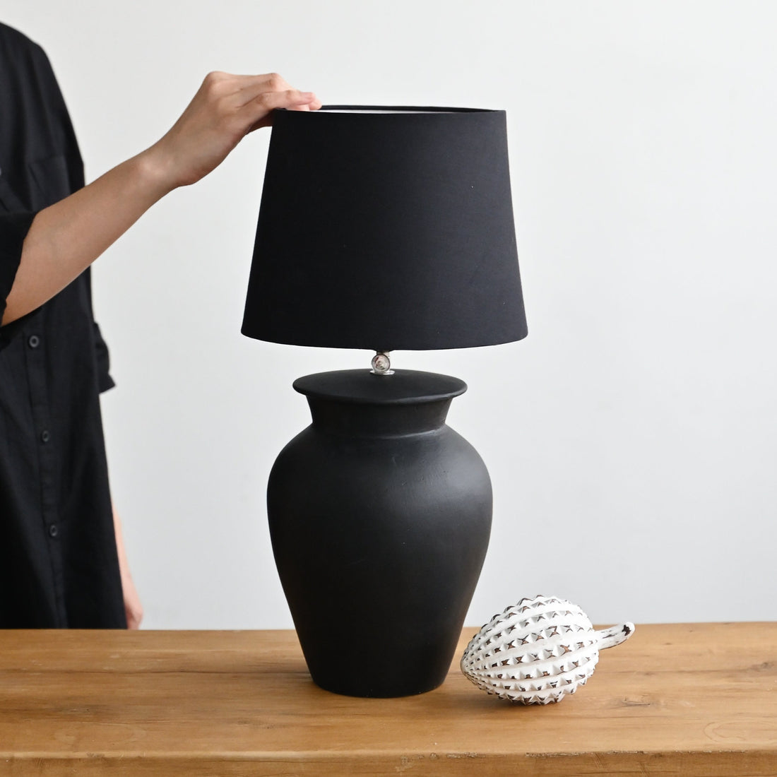 Black Nusa Lamp