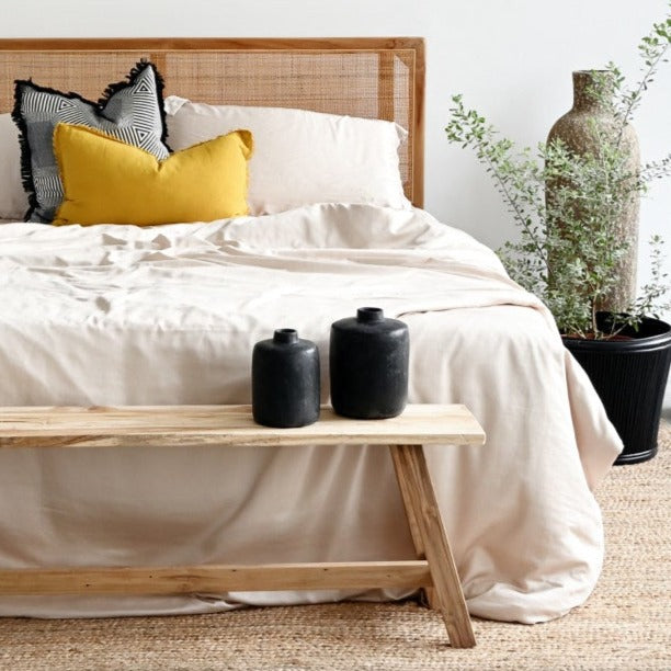 Black Bottol Vase