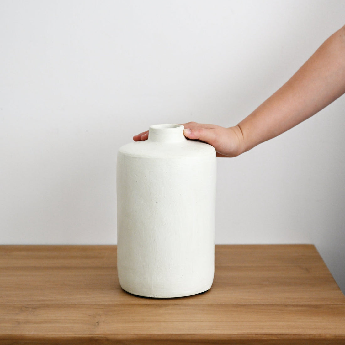Ginza Terracotta Vase - White